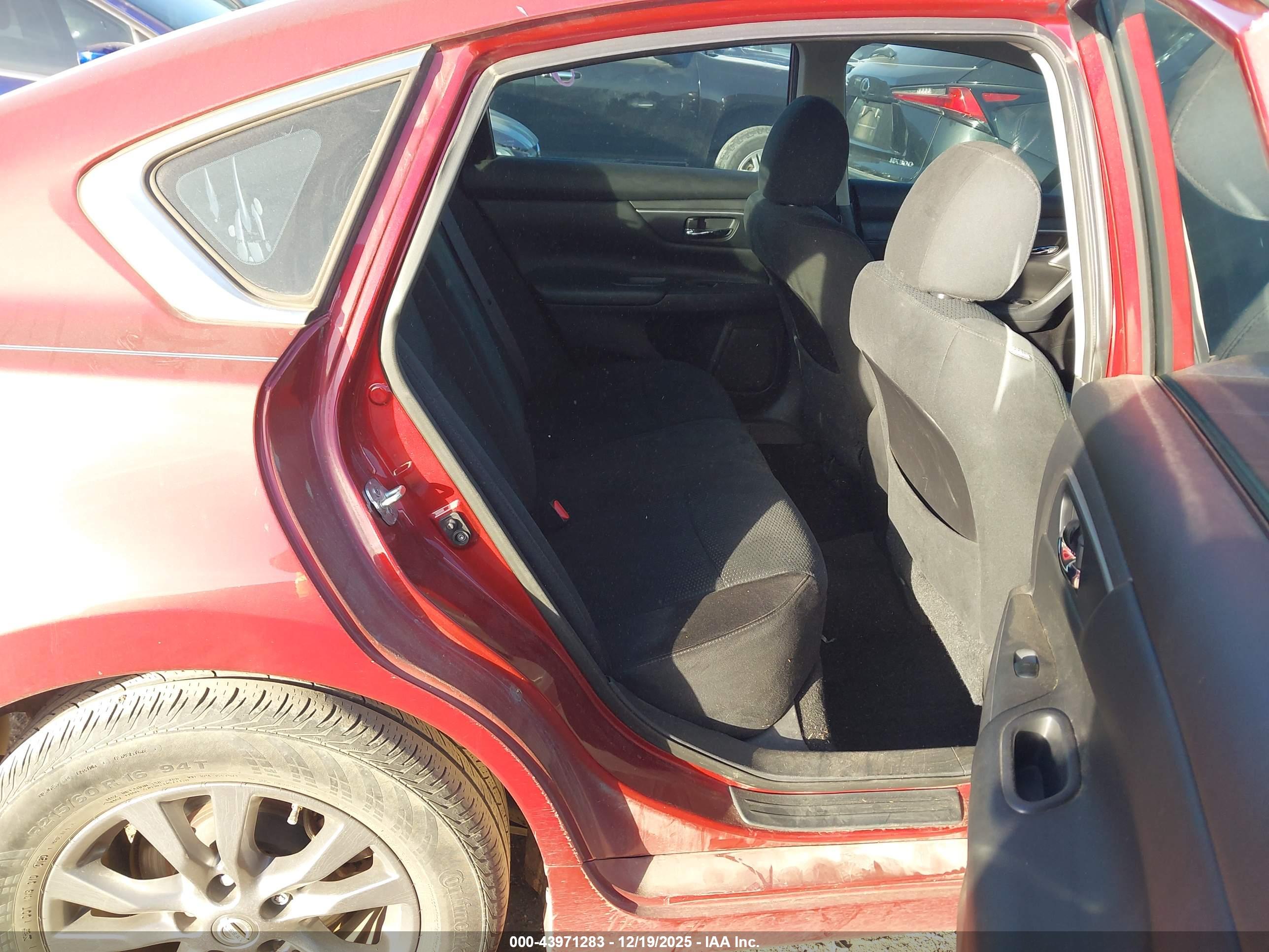 NISSAN ALTIMA image 8