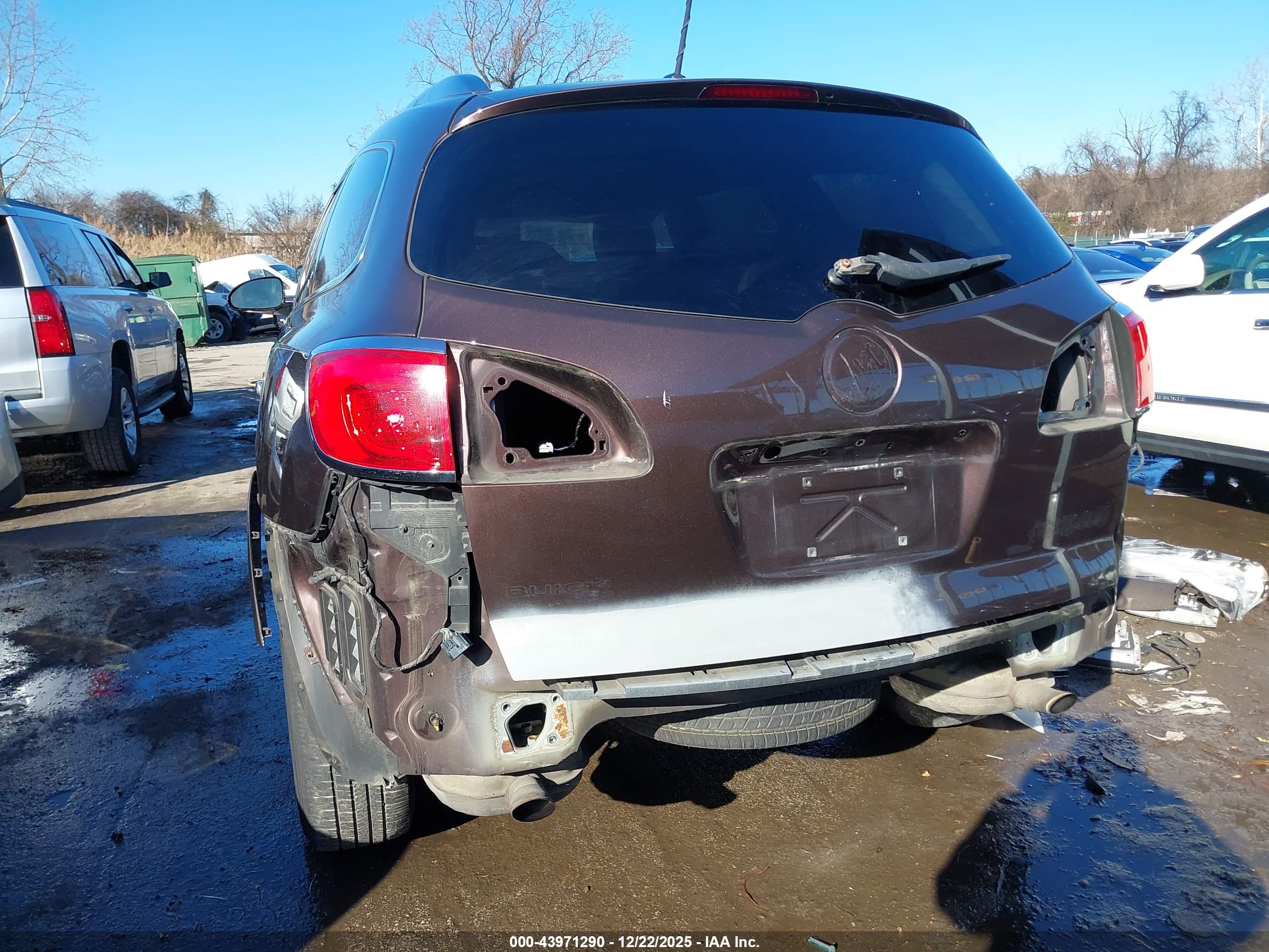 BUICK ENCLAVE image 6