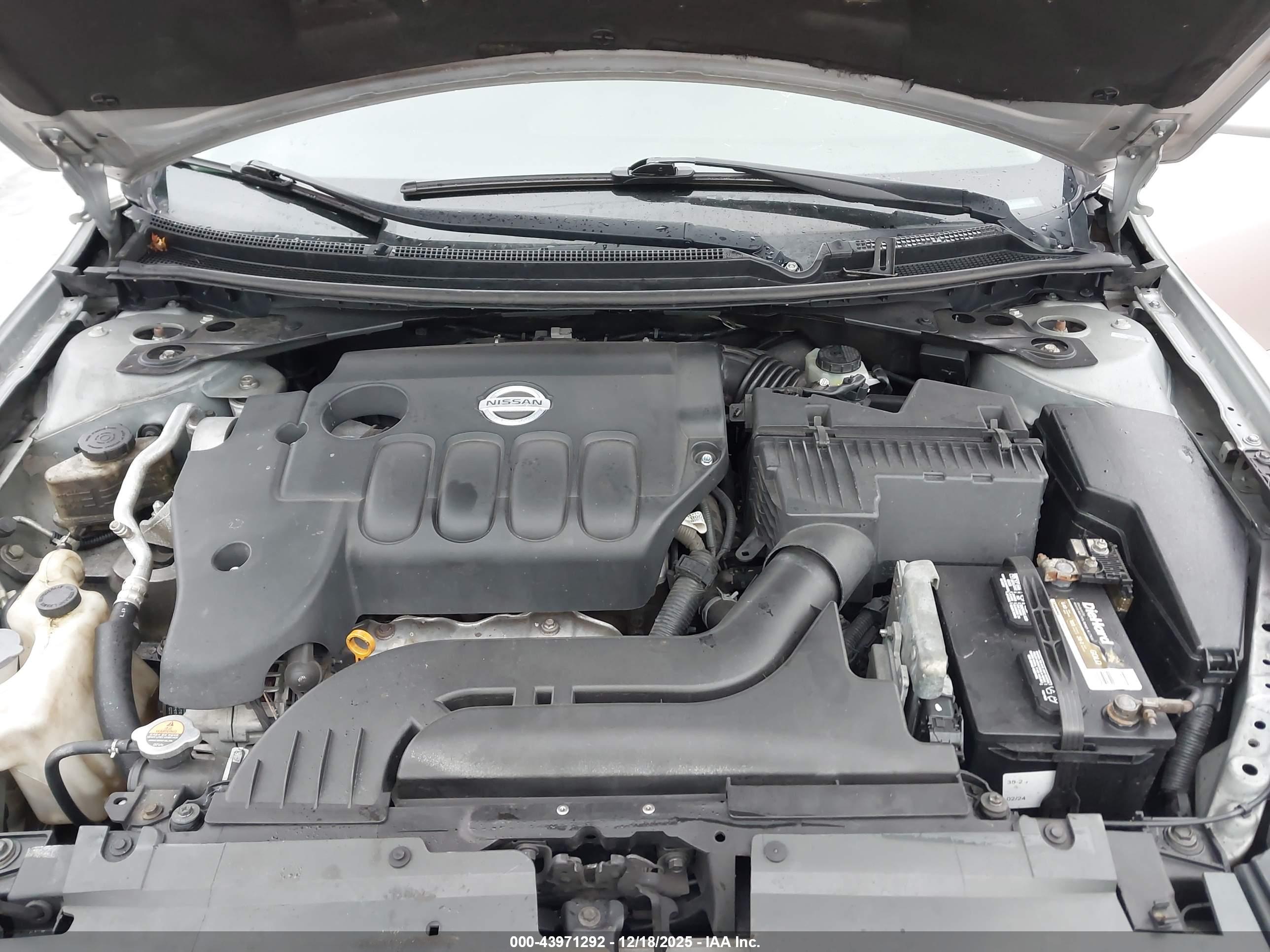 NISSAN ALTIMA image 10