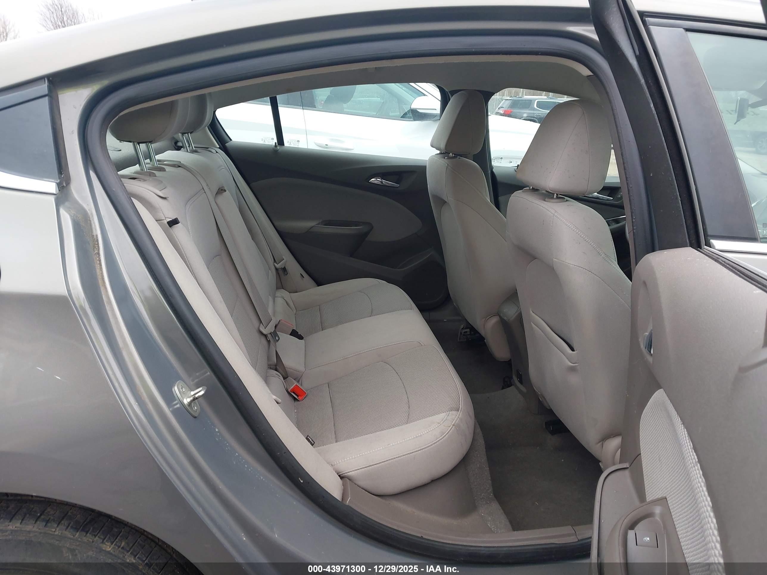 CHEVROLET CRUZE image 8