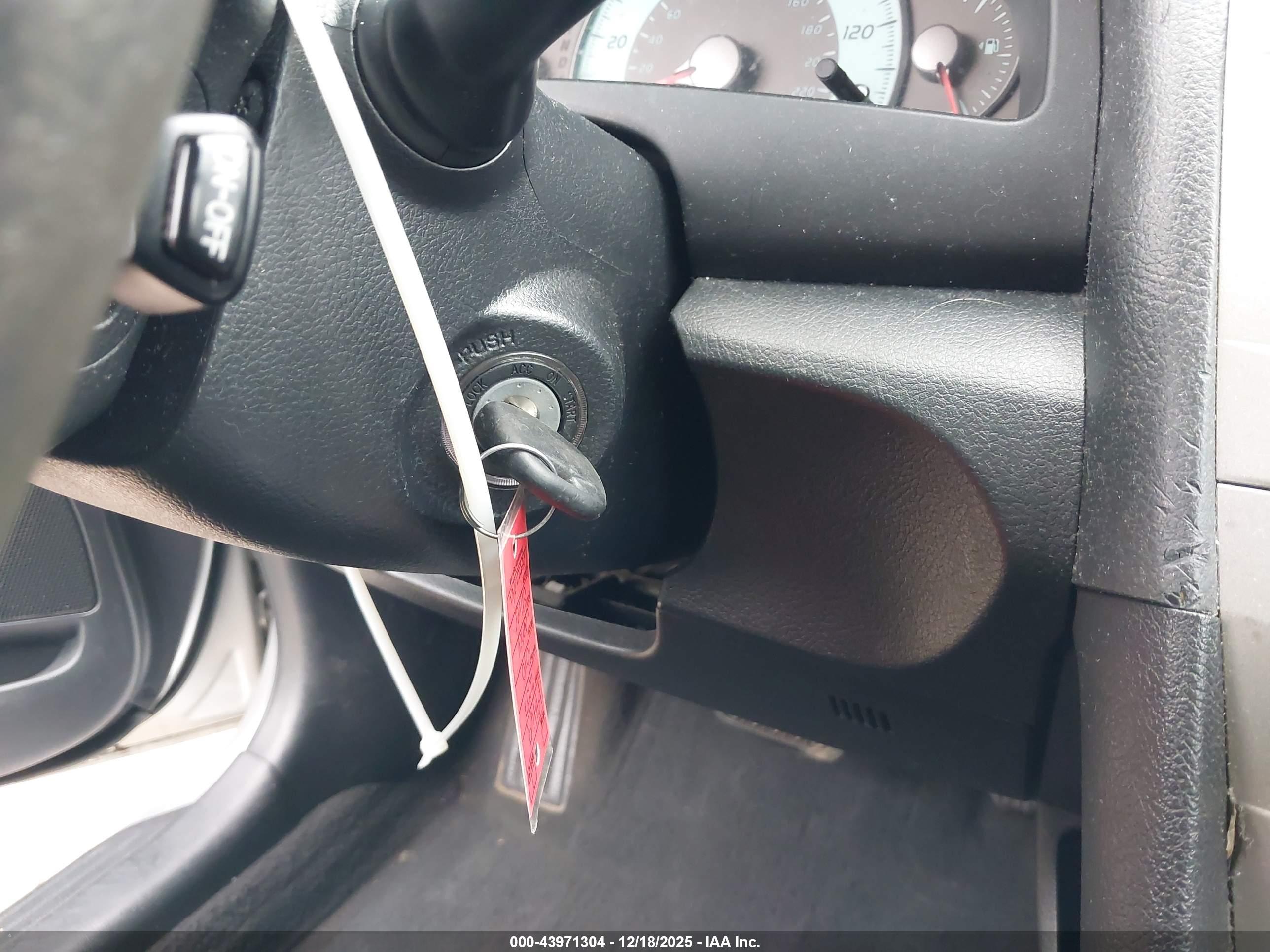 TOYOTA CAMRY image 11