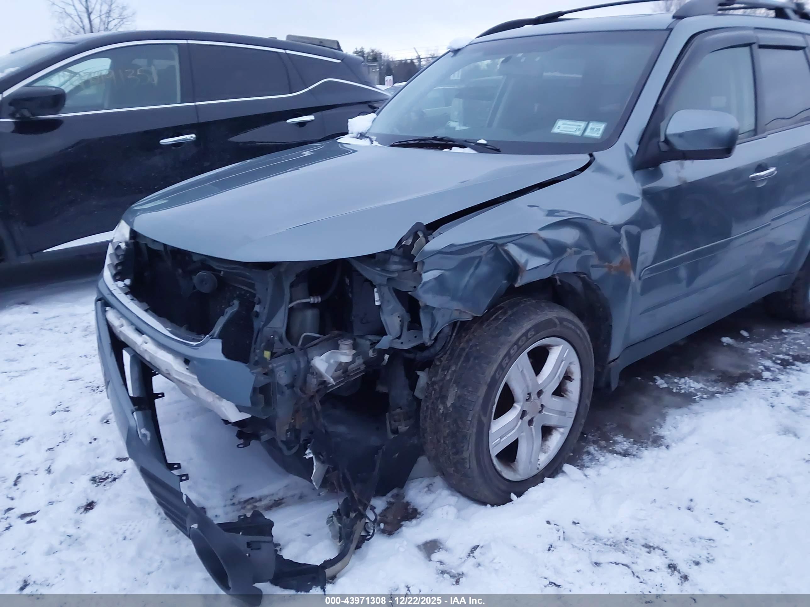 SUBARU FORESTER image 6