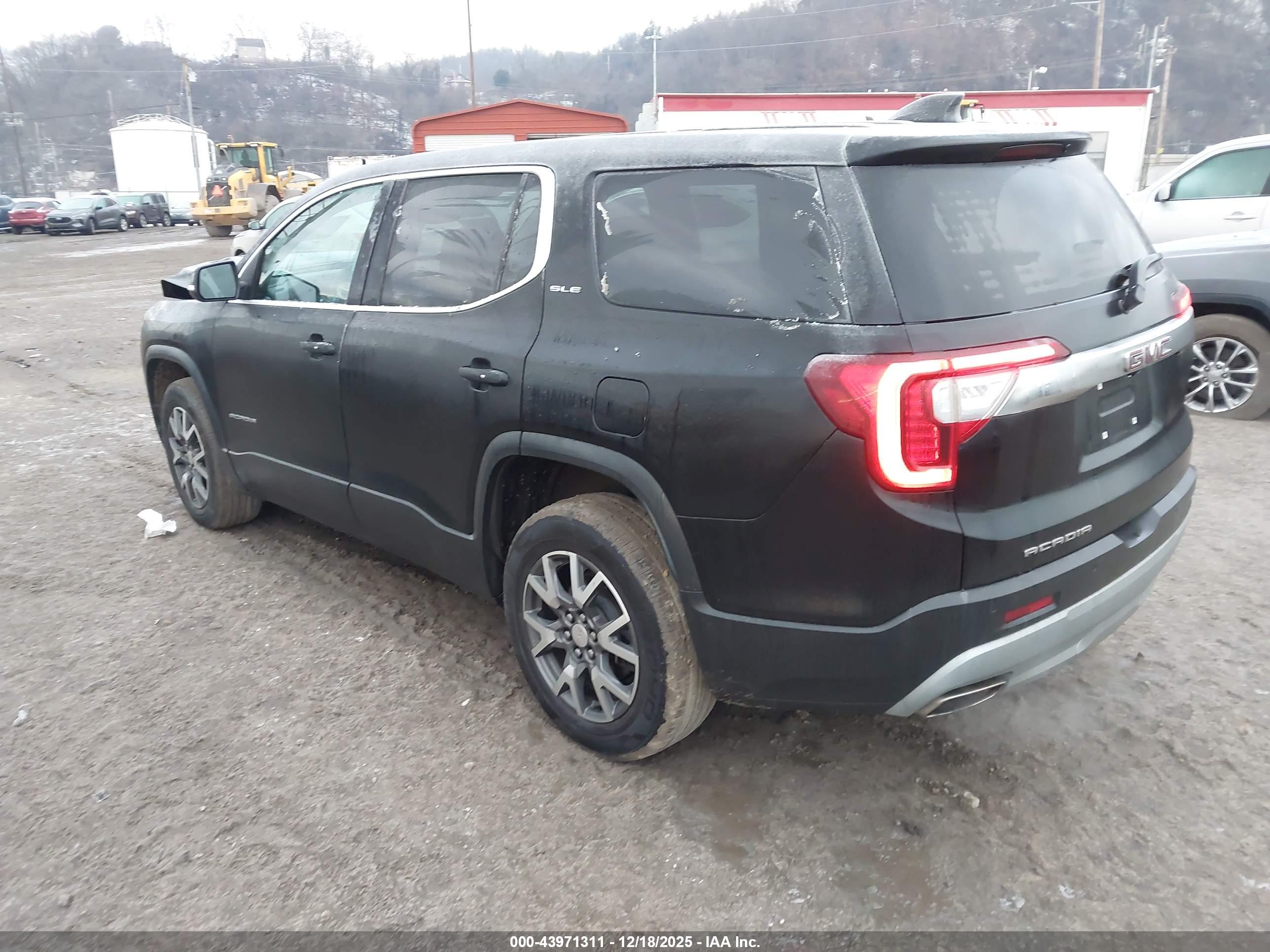 GMC ACADIA image 3