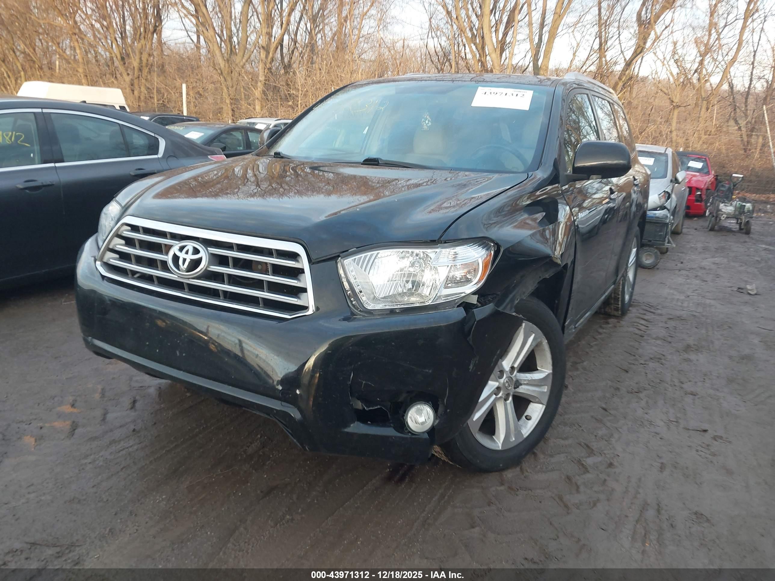 TOYOTA HIGHLANDER image 2