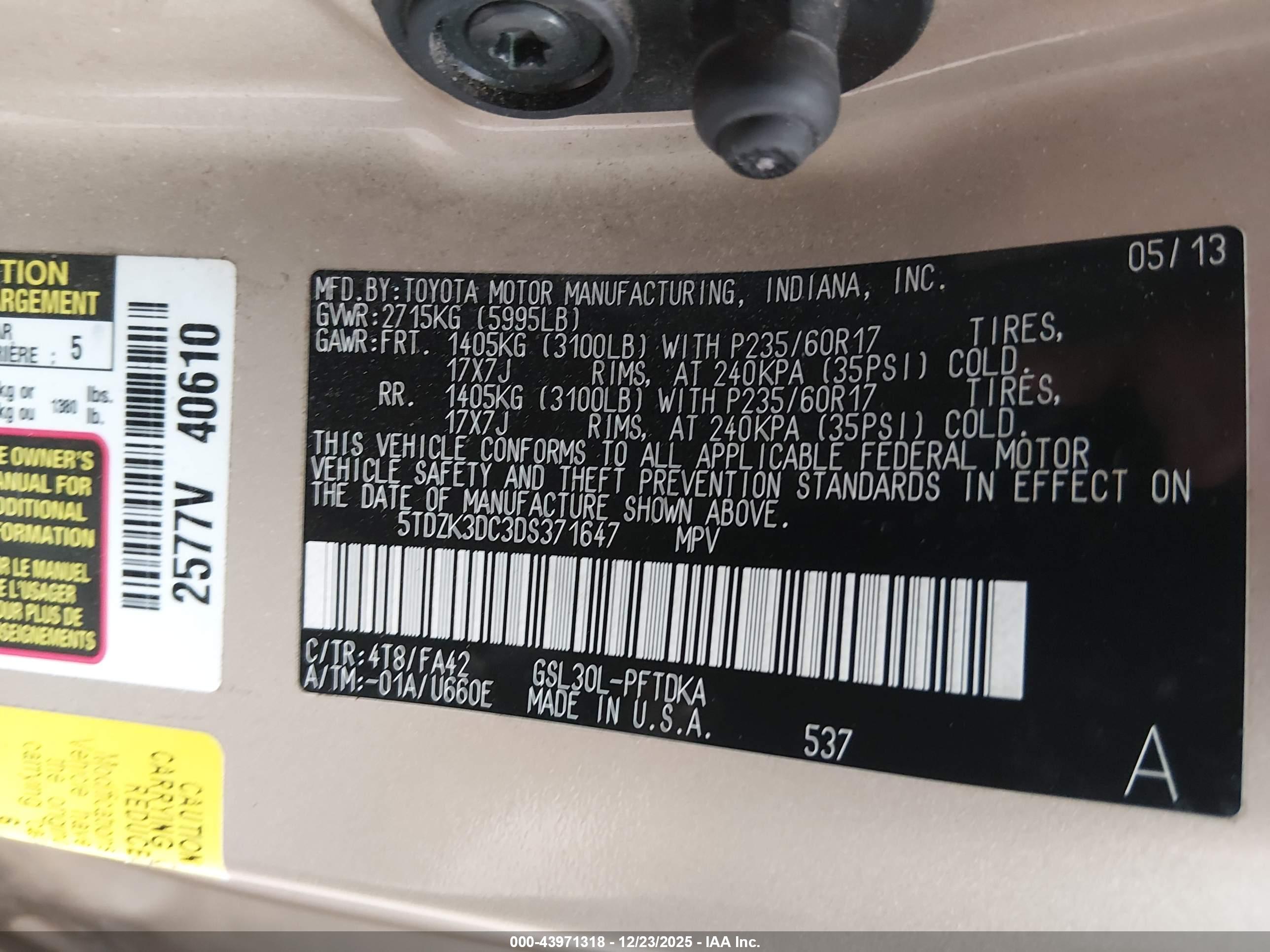 TOYOTA SIENNA image 9
