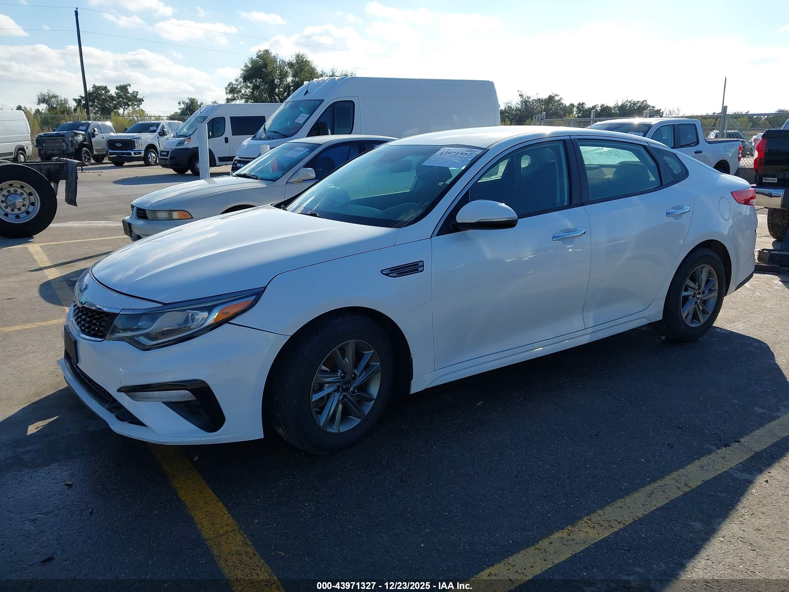 KIA OPTIMA image 2