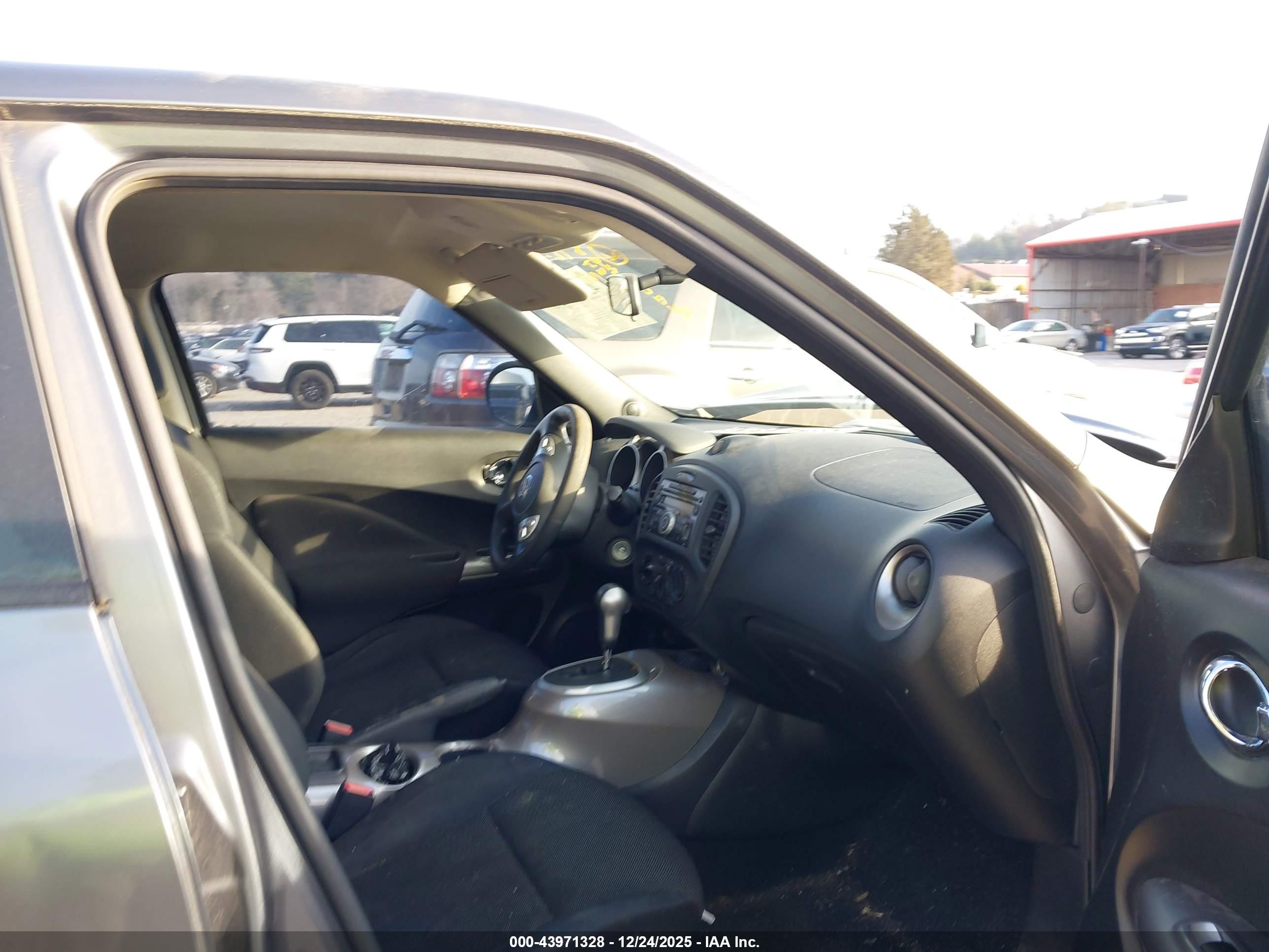 NISSAN JUKE image 5