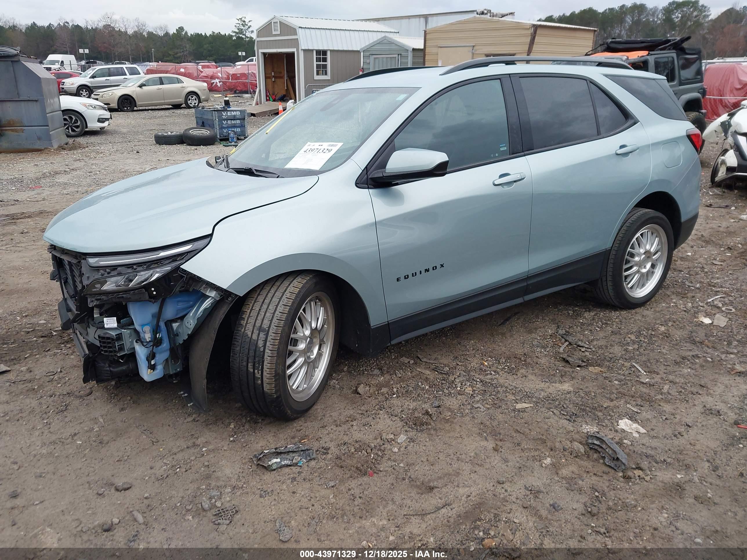 CHEVROLET EQUINOX image 2