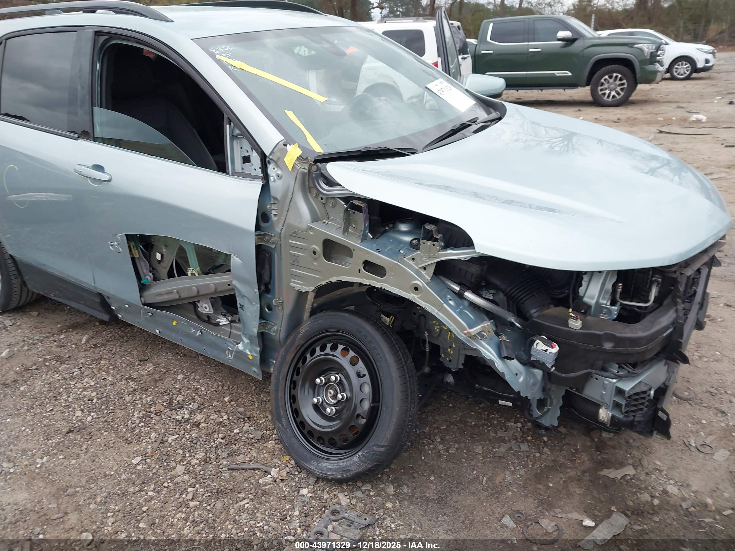 CHEVROLET EQUINOX image 6