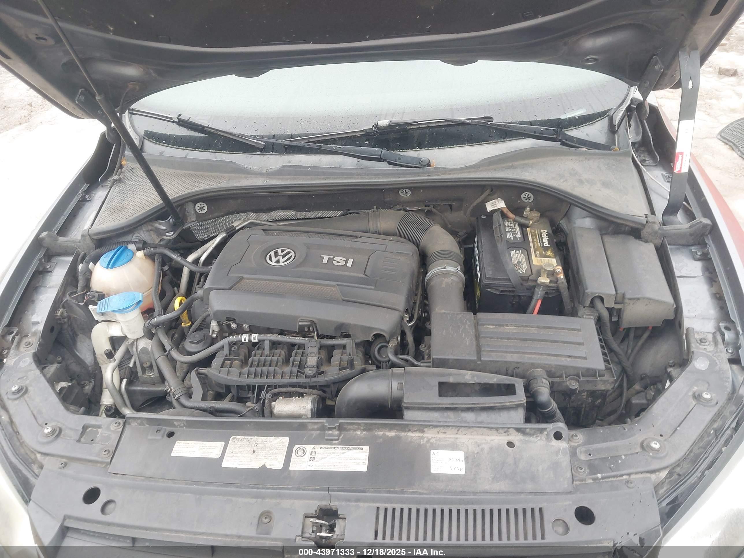 VOLKSWAGEN PASSAT image 10