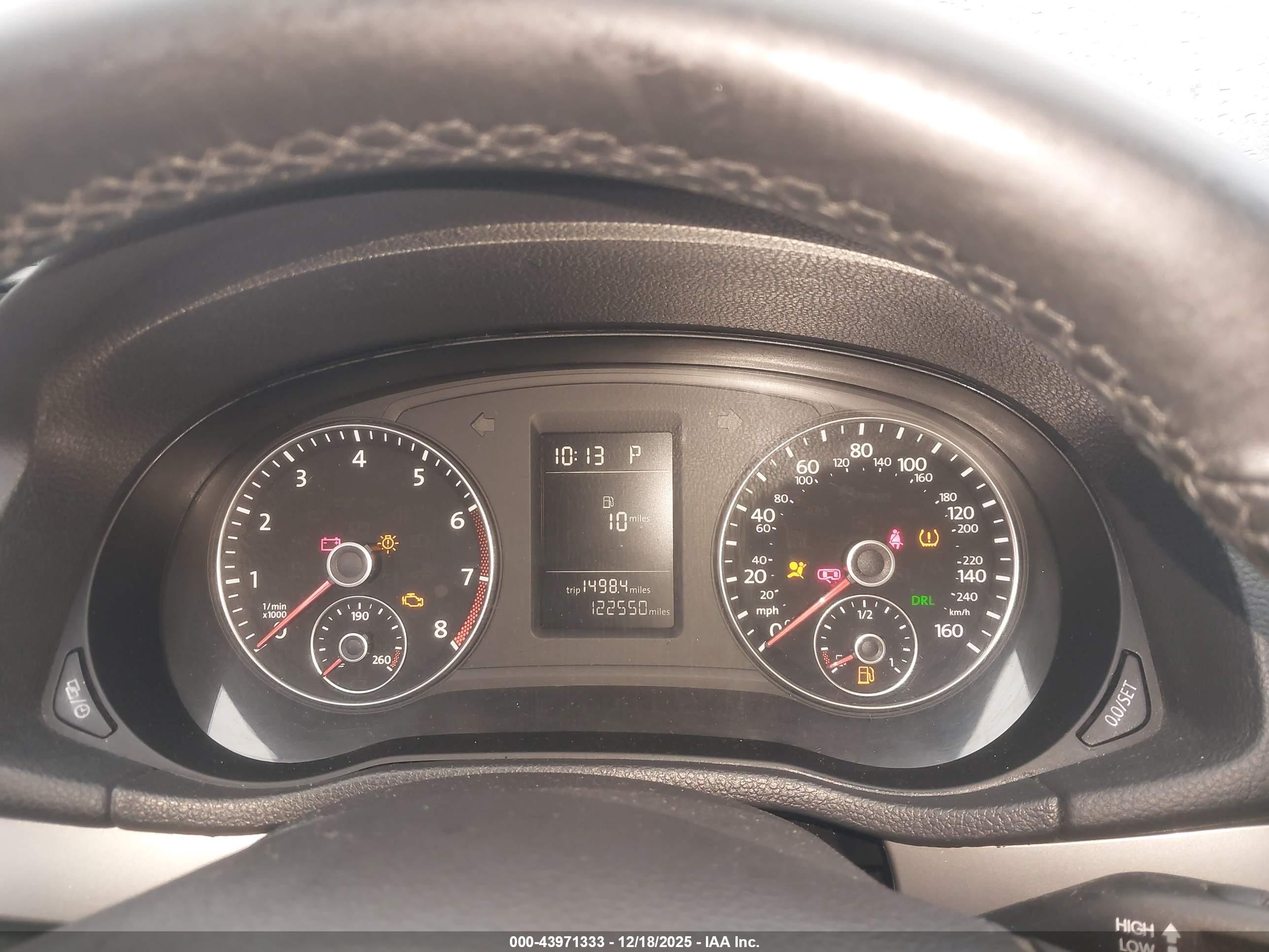 VOLKSWAGEN PASSAT image 7