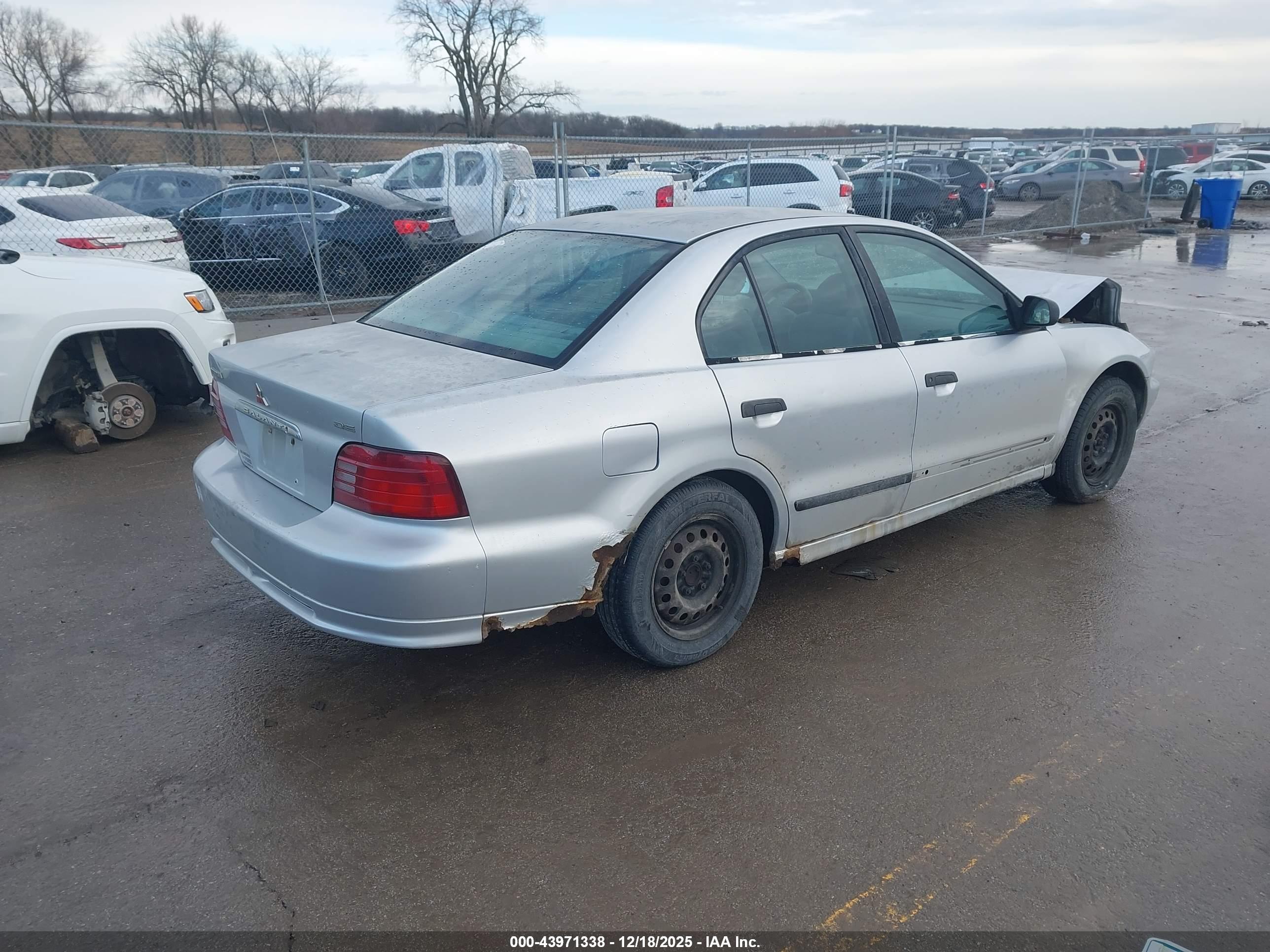 MITSUBISHI GALANT image 4
