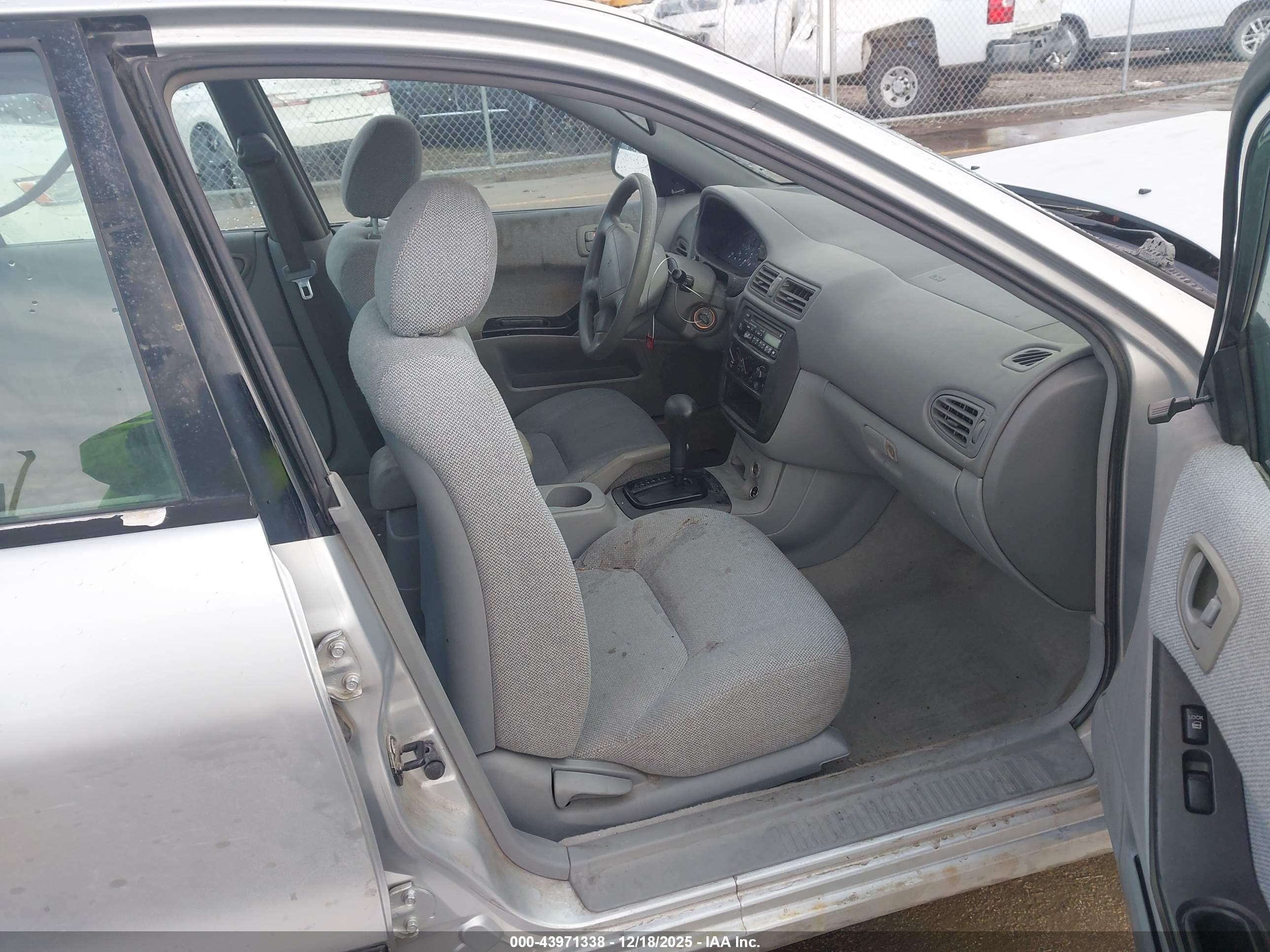 MITSUBISHI GALANT image 5