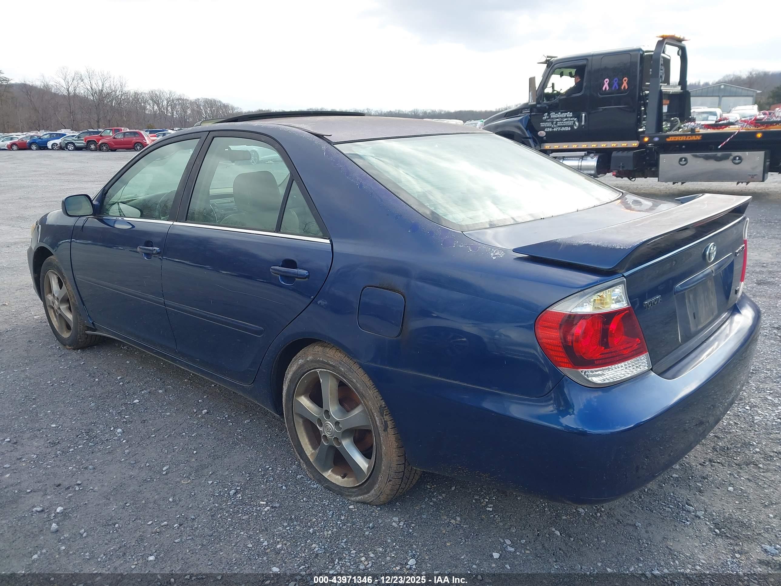 TOYOTA CAMRY image 6