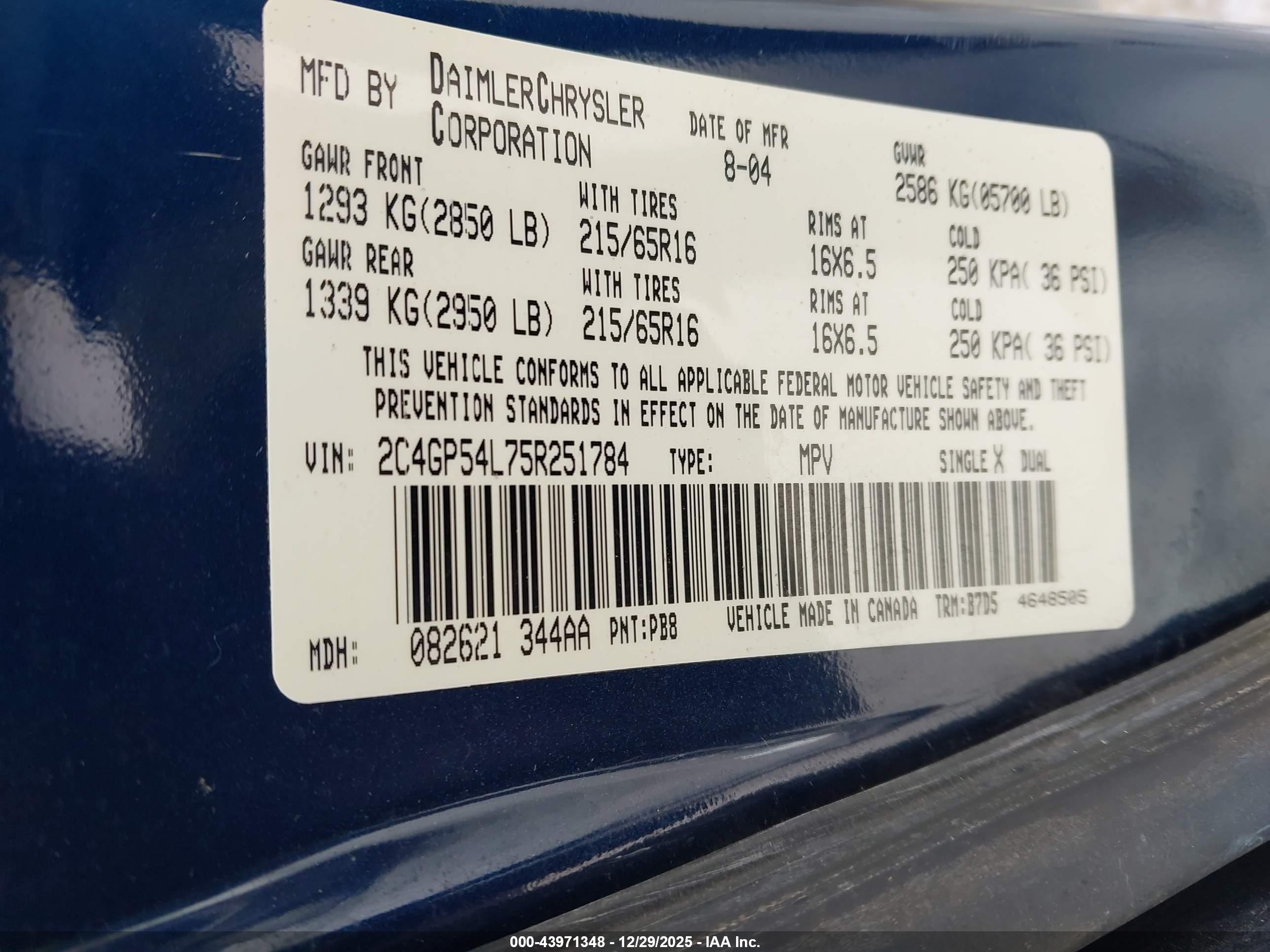 CHRYSLER TOWN image 9