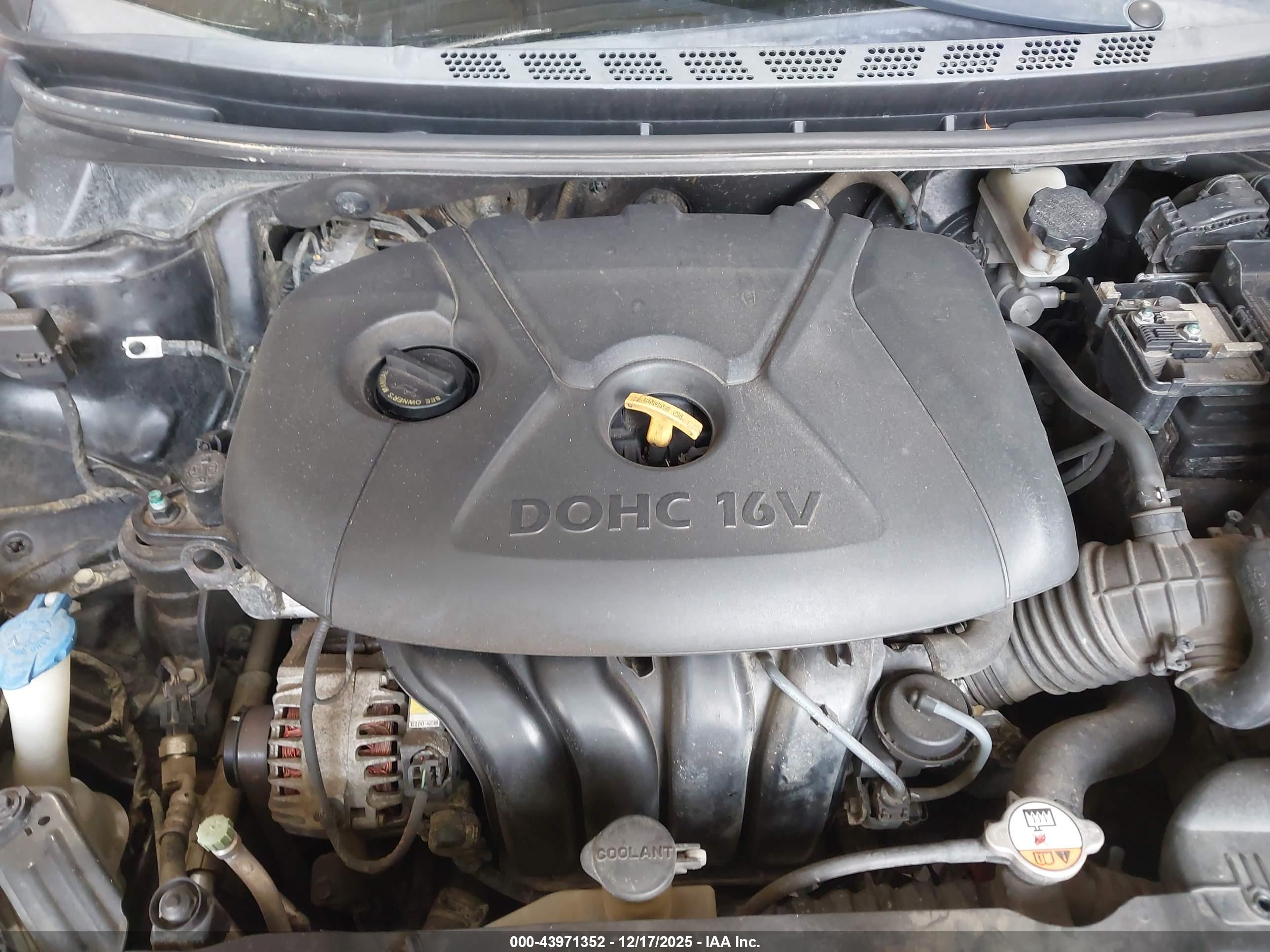 HYUNDAI ELANTRA image 10