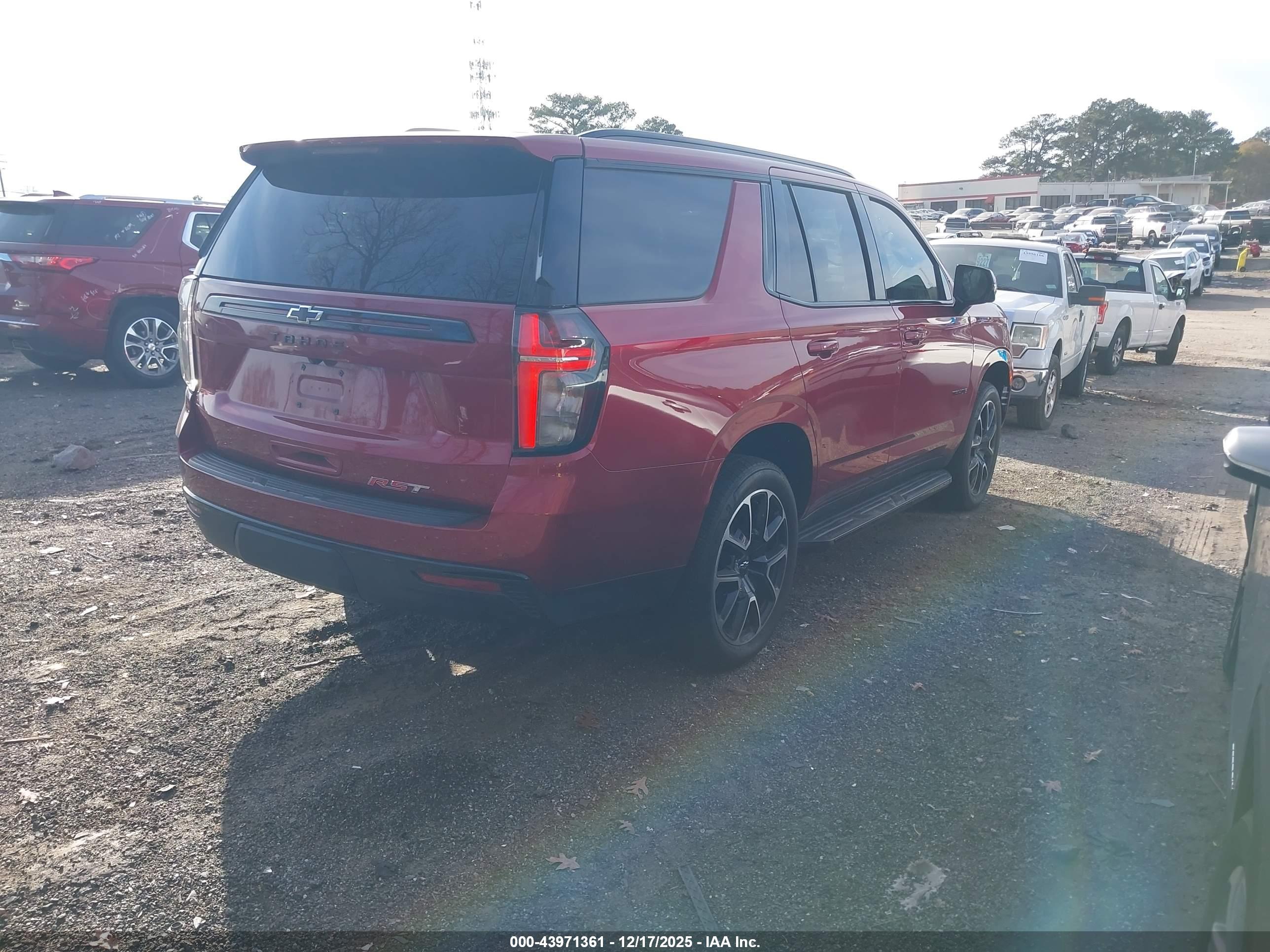 CHEVROLET TAHOE image 4
