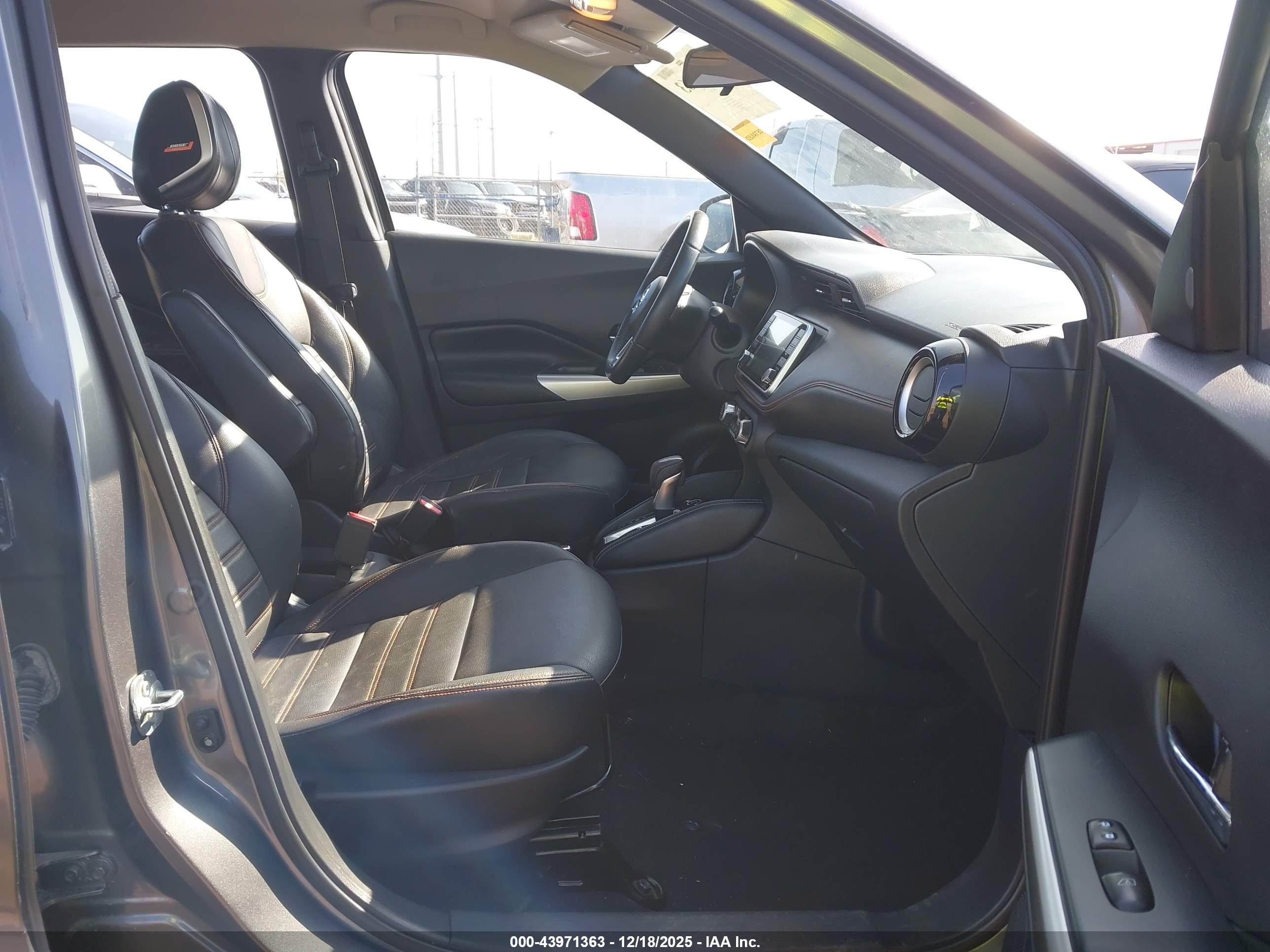 NISSAN KICKS image 5