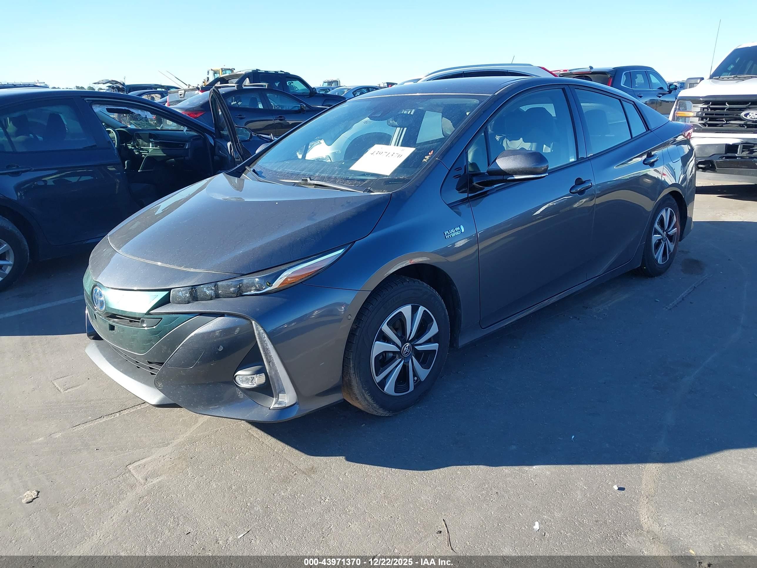 TOYOTA PRIUS image 2