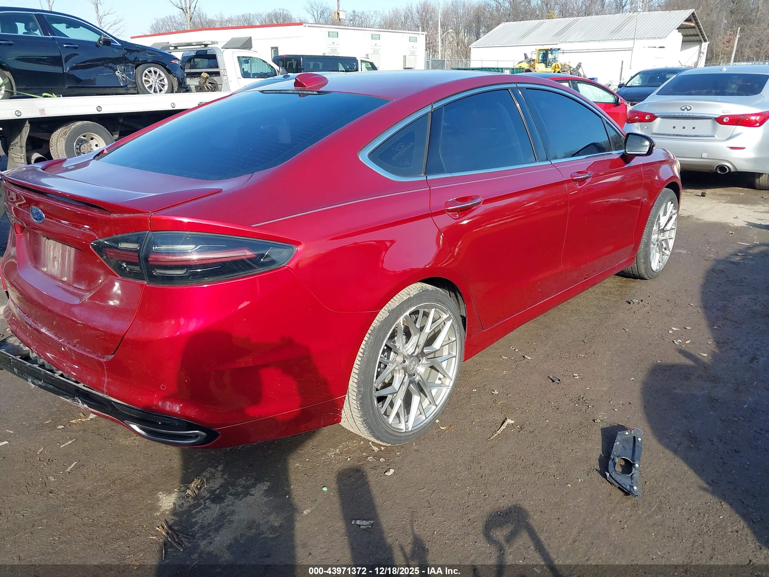 FORD FUSION image 4