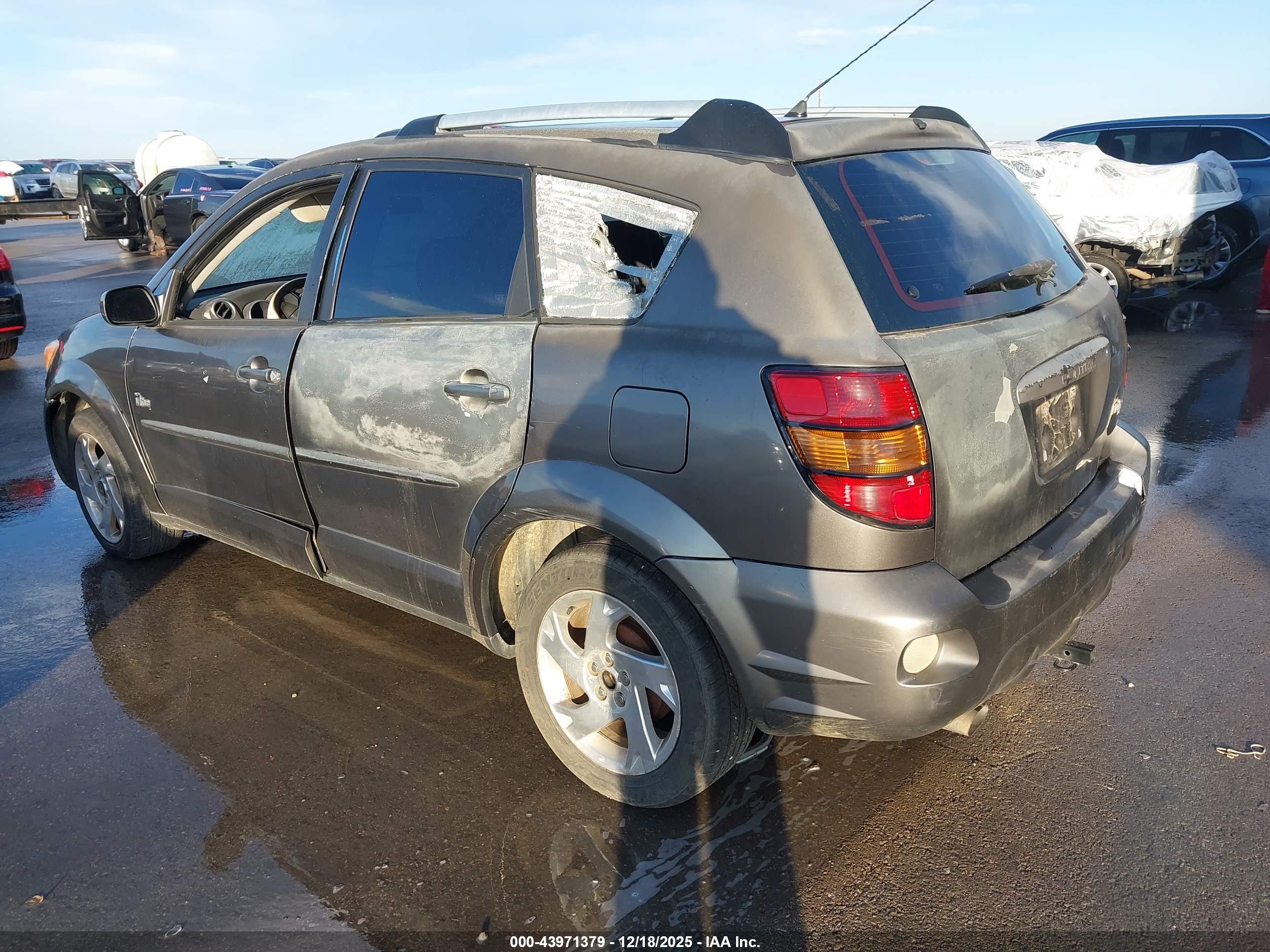 PONTIAC VIBE image 3