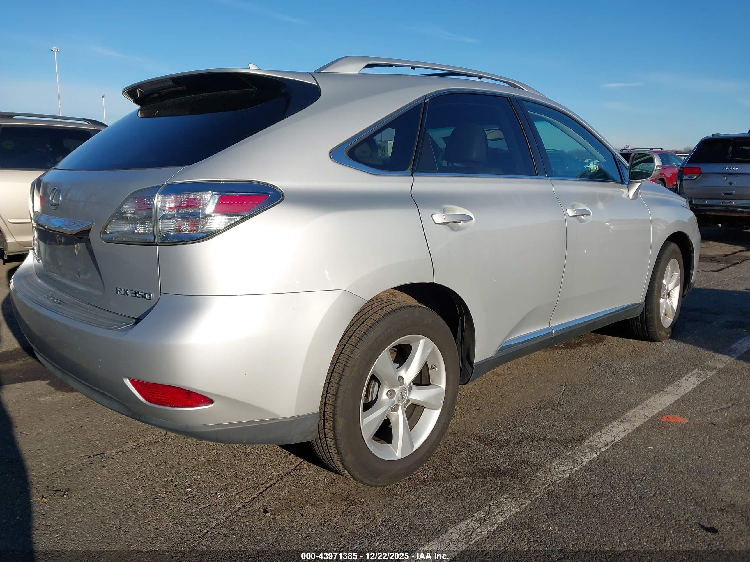 LEXUS RX image 4
