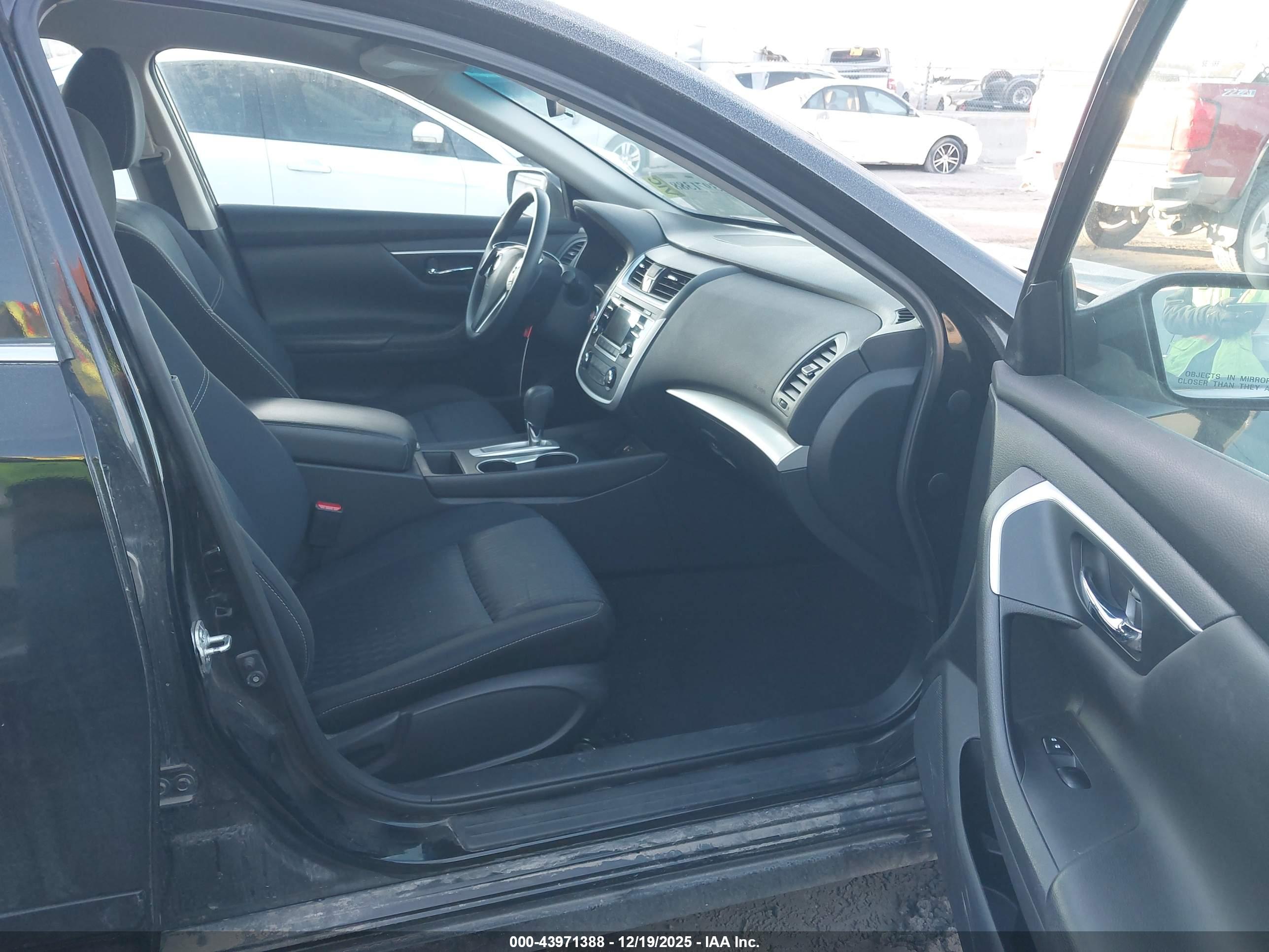 NISSAN ALTIMA image 5