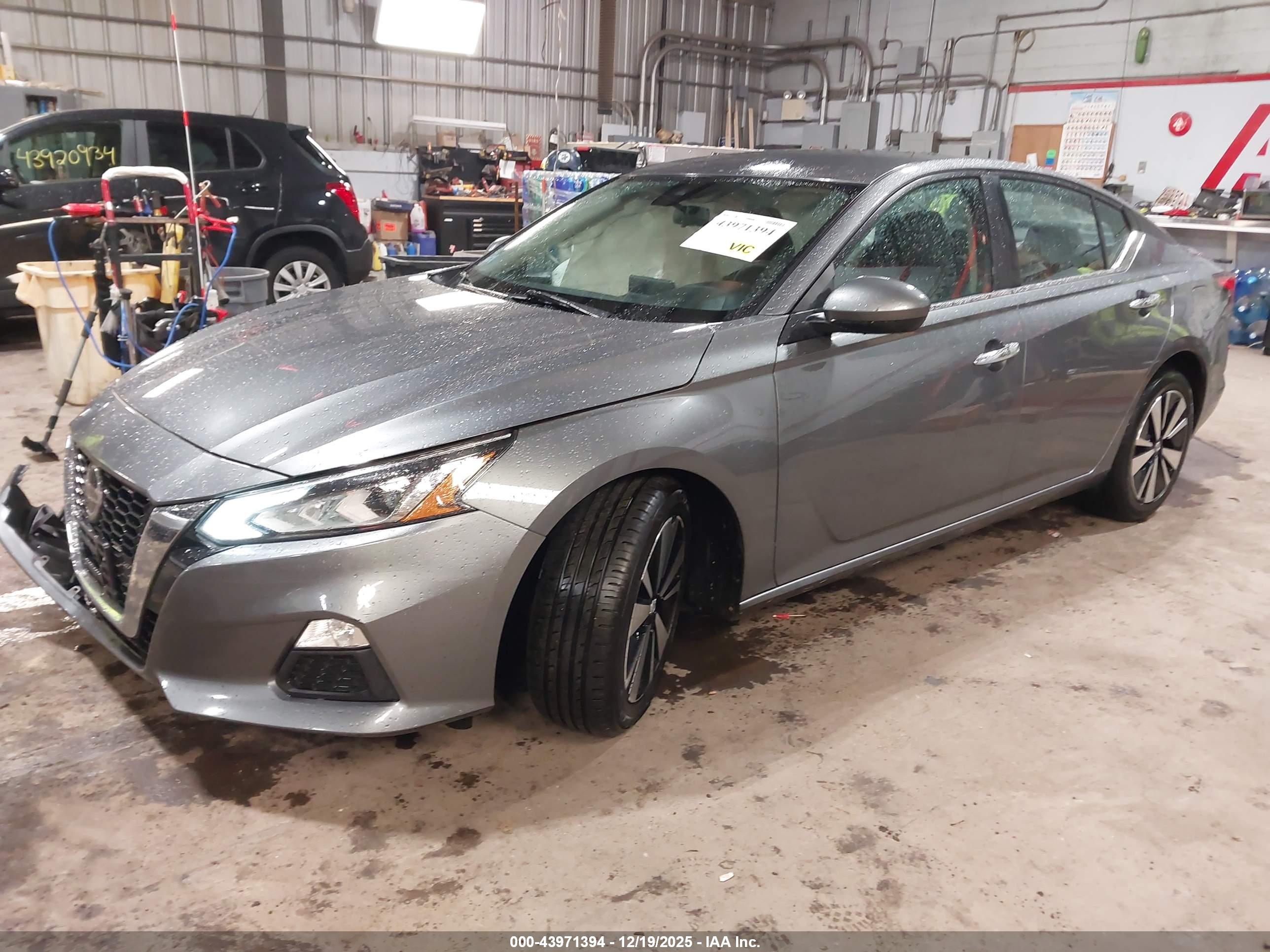 NISSAN ALTIMA image 2