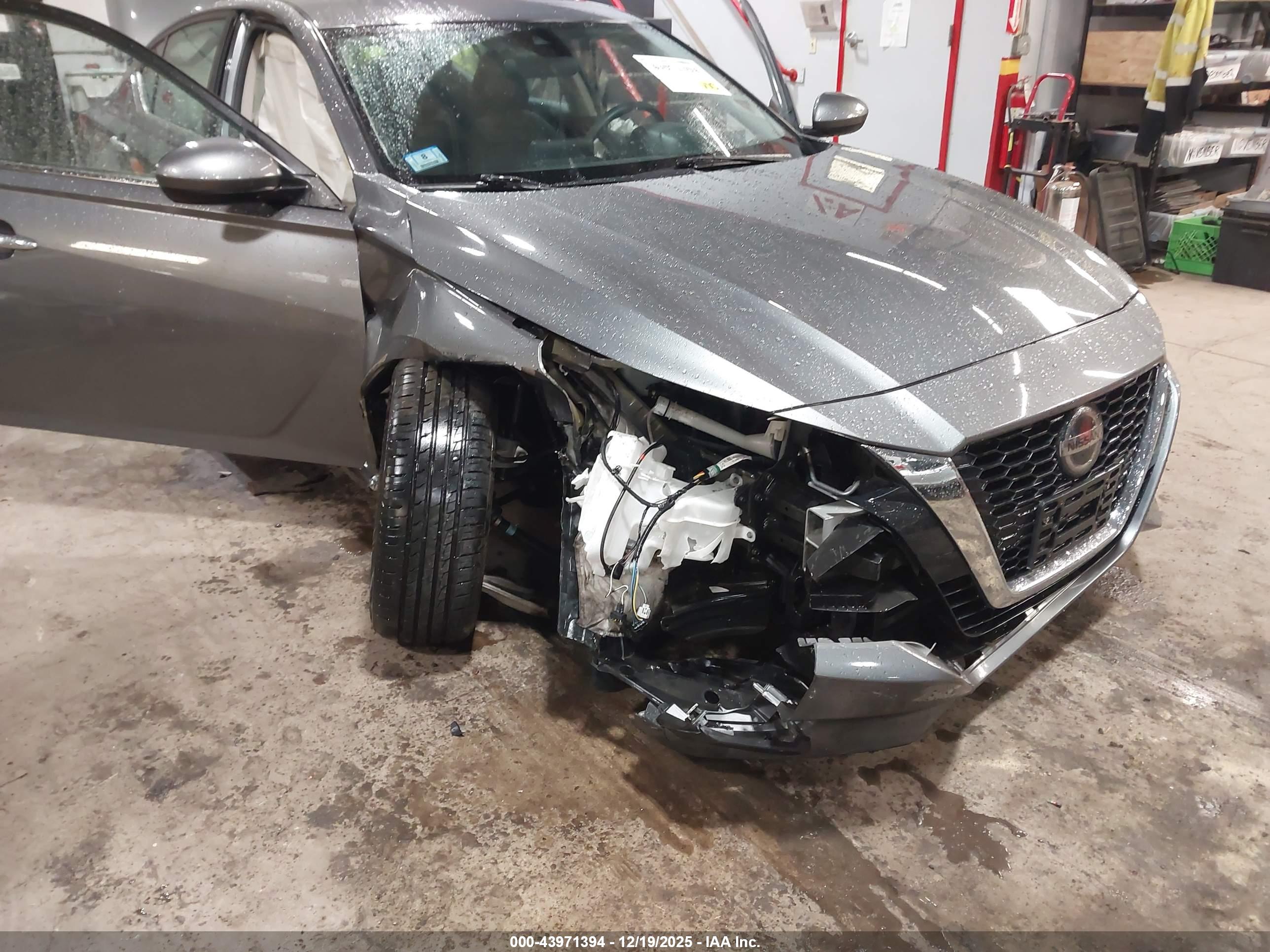 NISSAN ALTIMA image 6