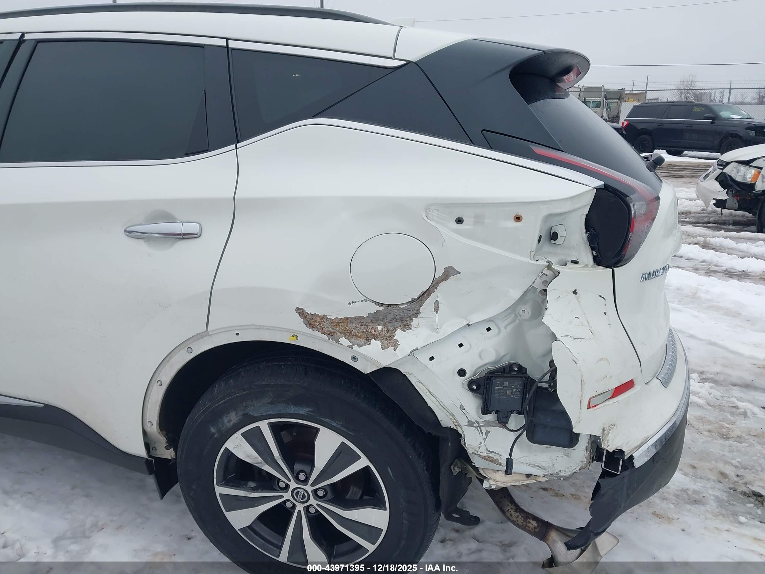 NISSAN MURANO image 6