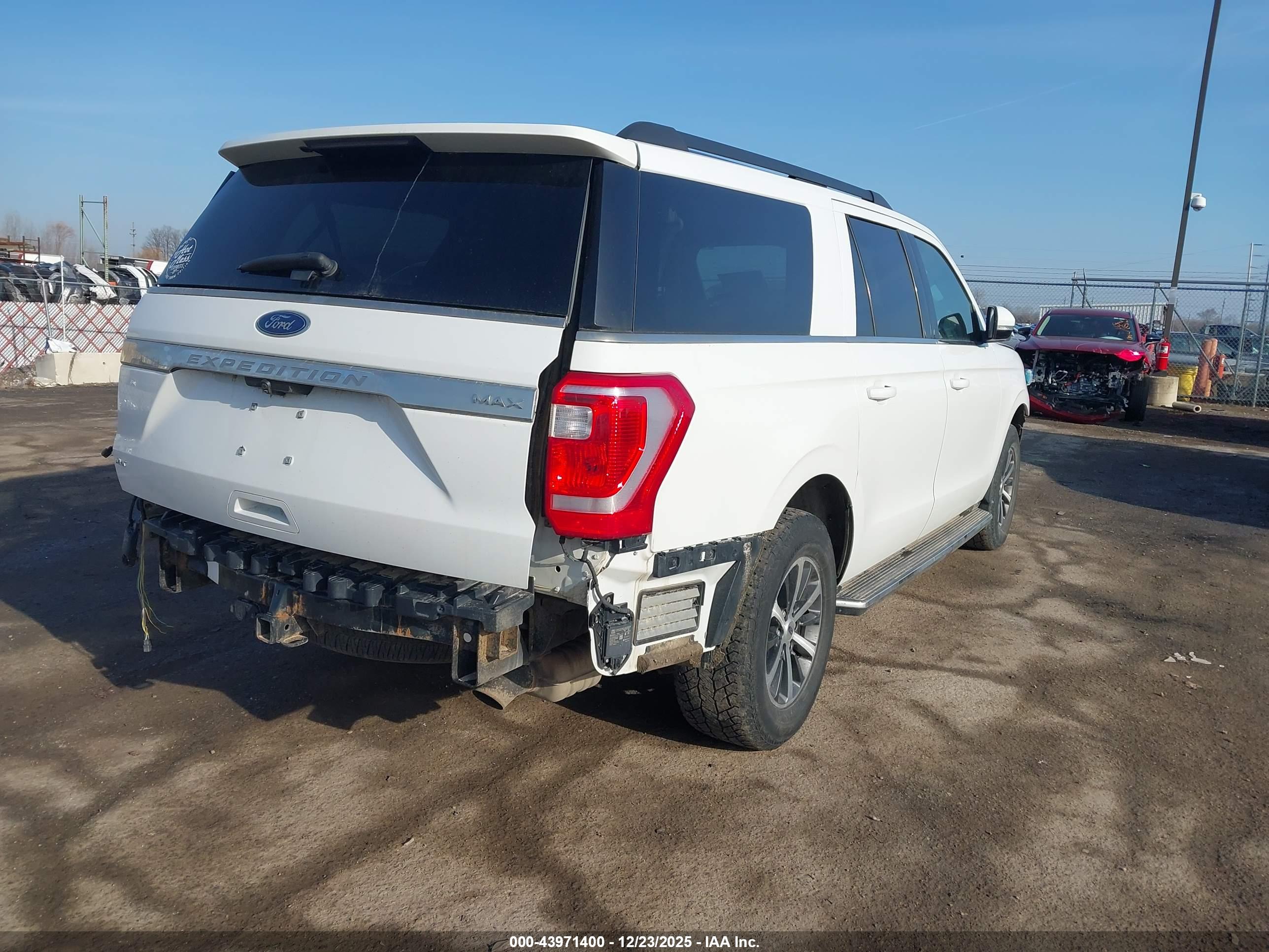 FORD EXPEDITION image 4