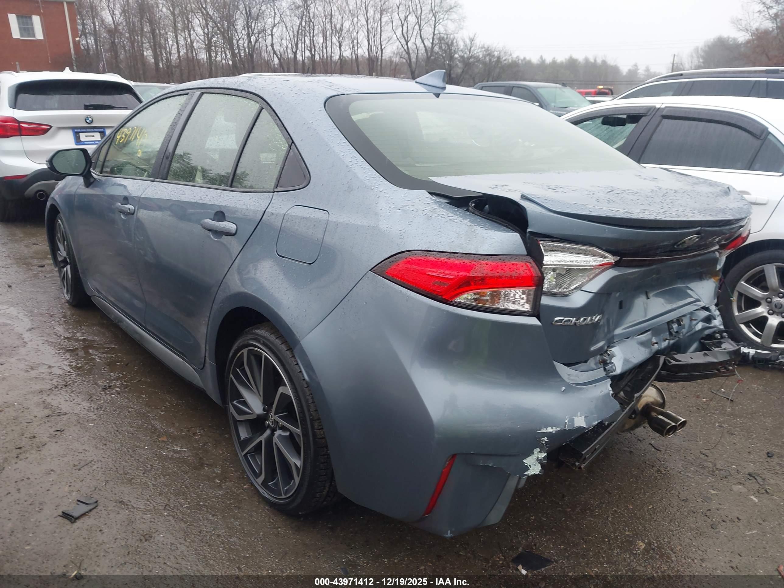 TOYOTA COROLLA image 3