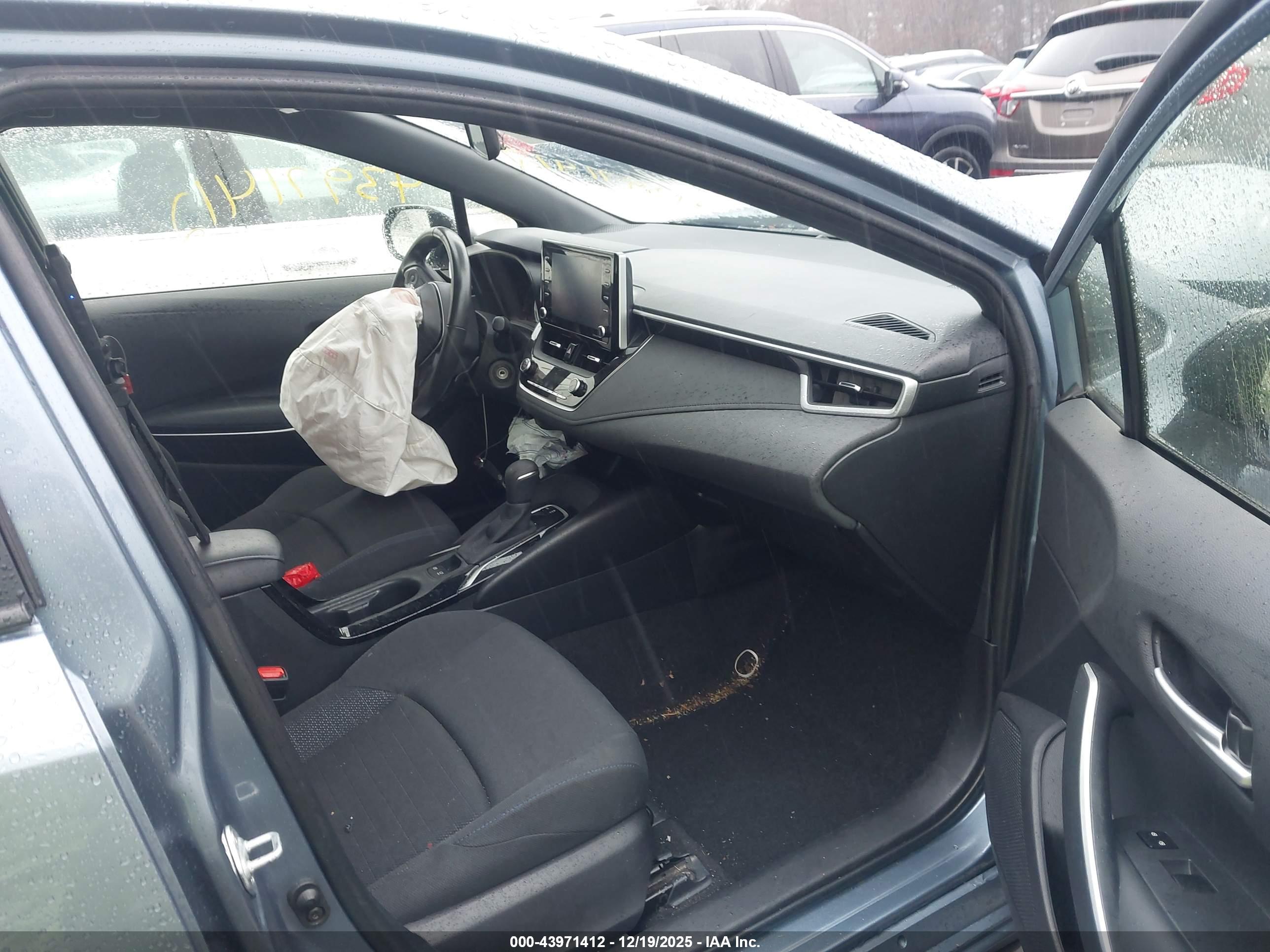 TOYOTA COROLLA image 5