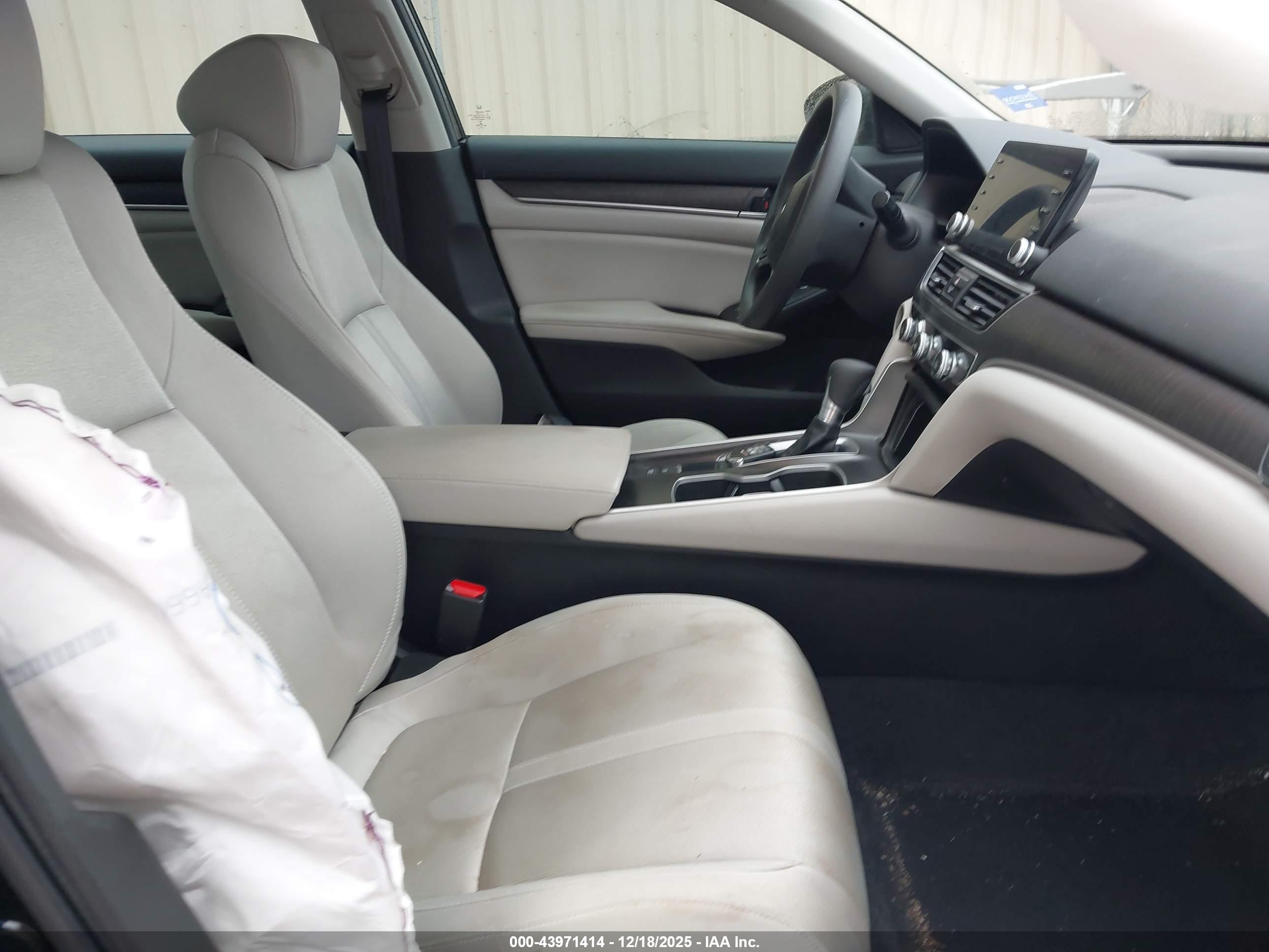 HONDA ACCORD image 5
