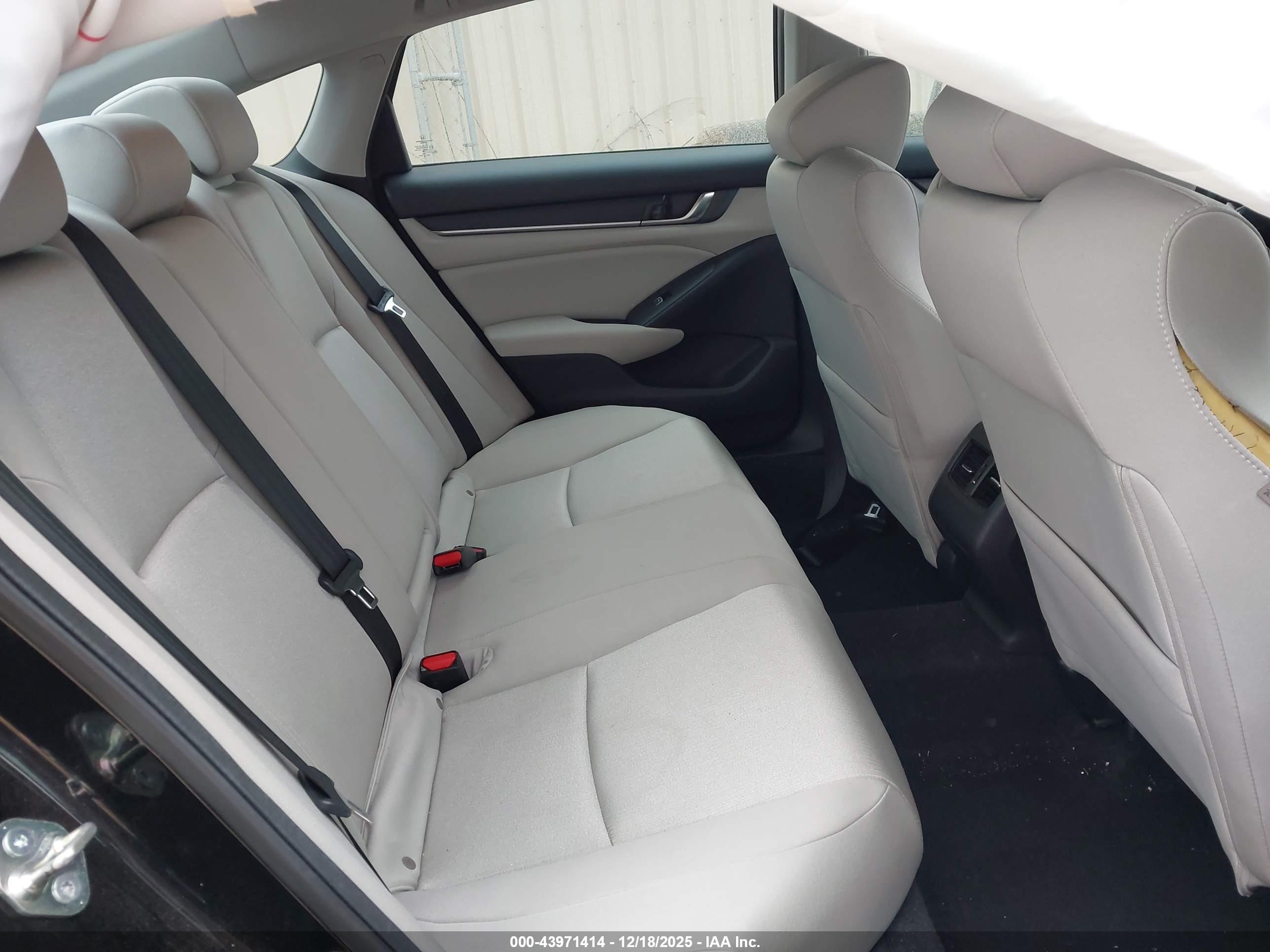 HONDA ACCORD image 8