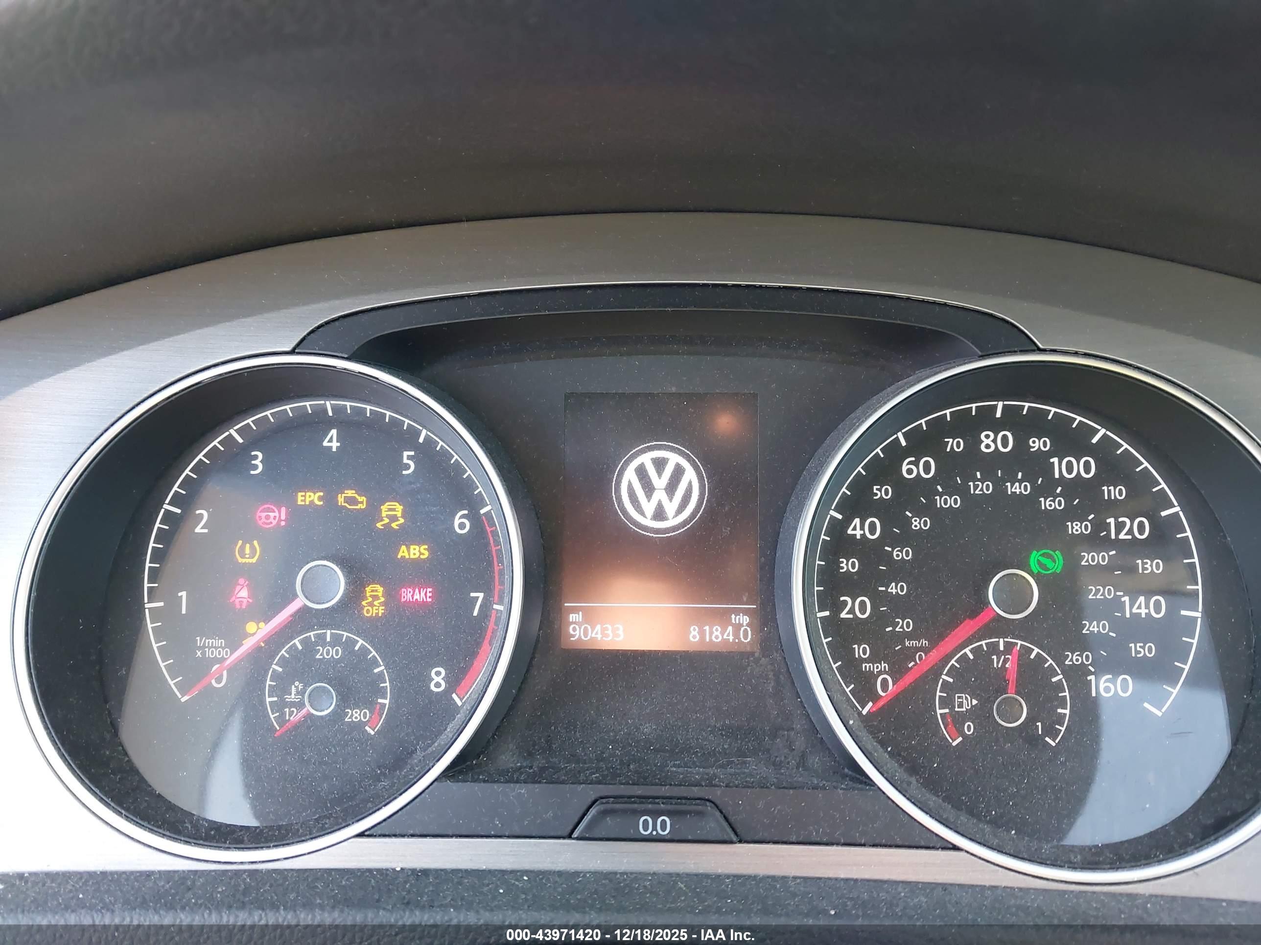 VOLKSWAGEN GOLF image 7