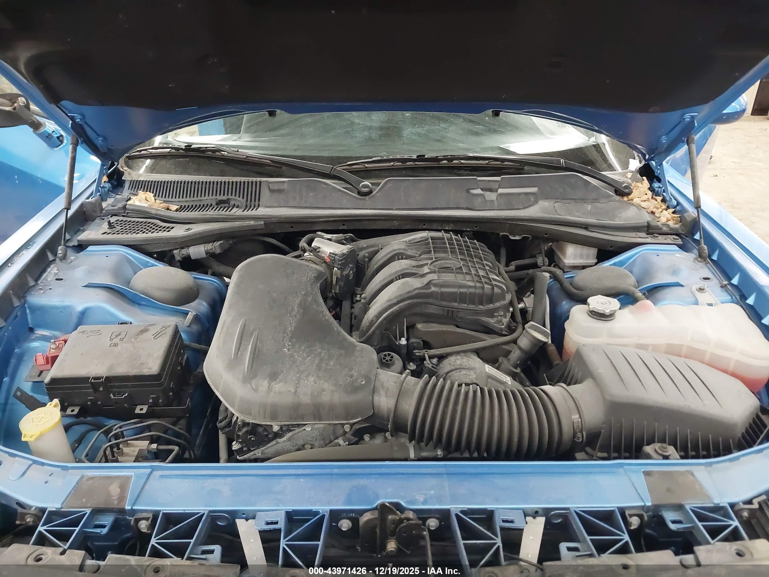 DODGE CHALLENGER image 10