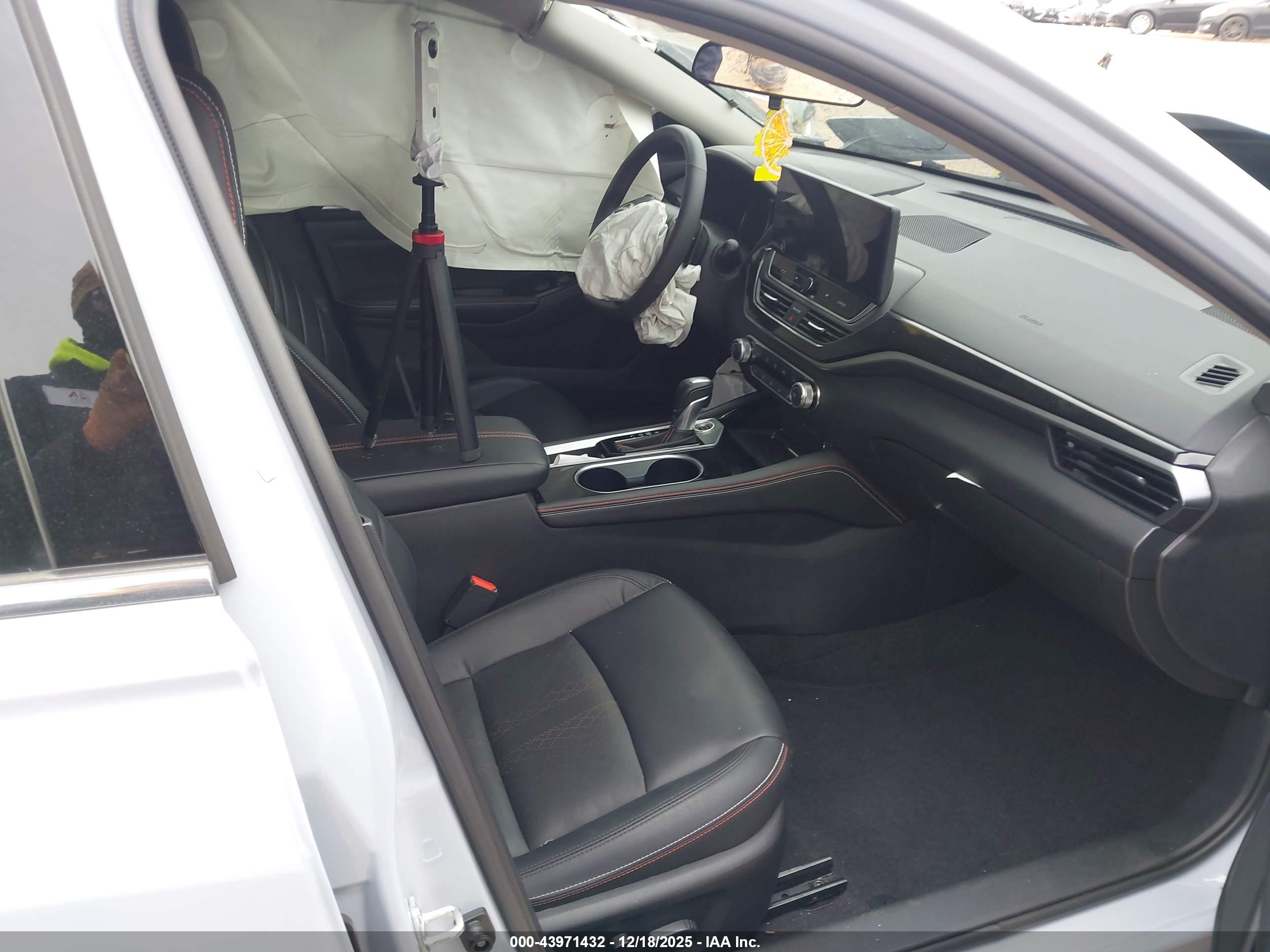 NISSAN ALTIMA image 5