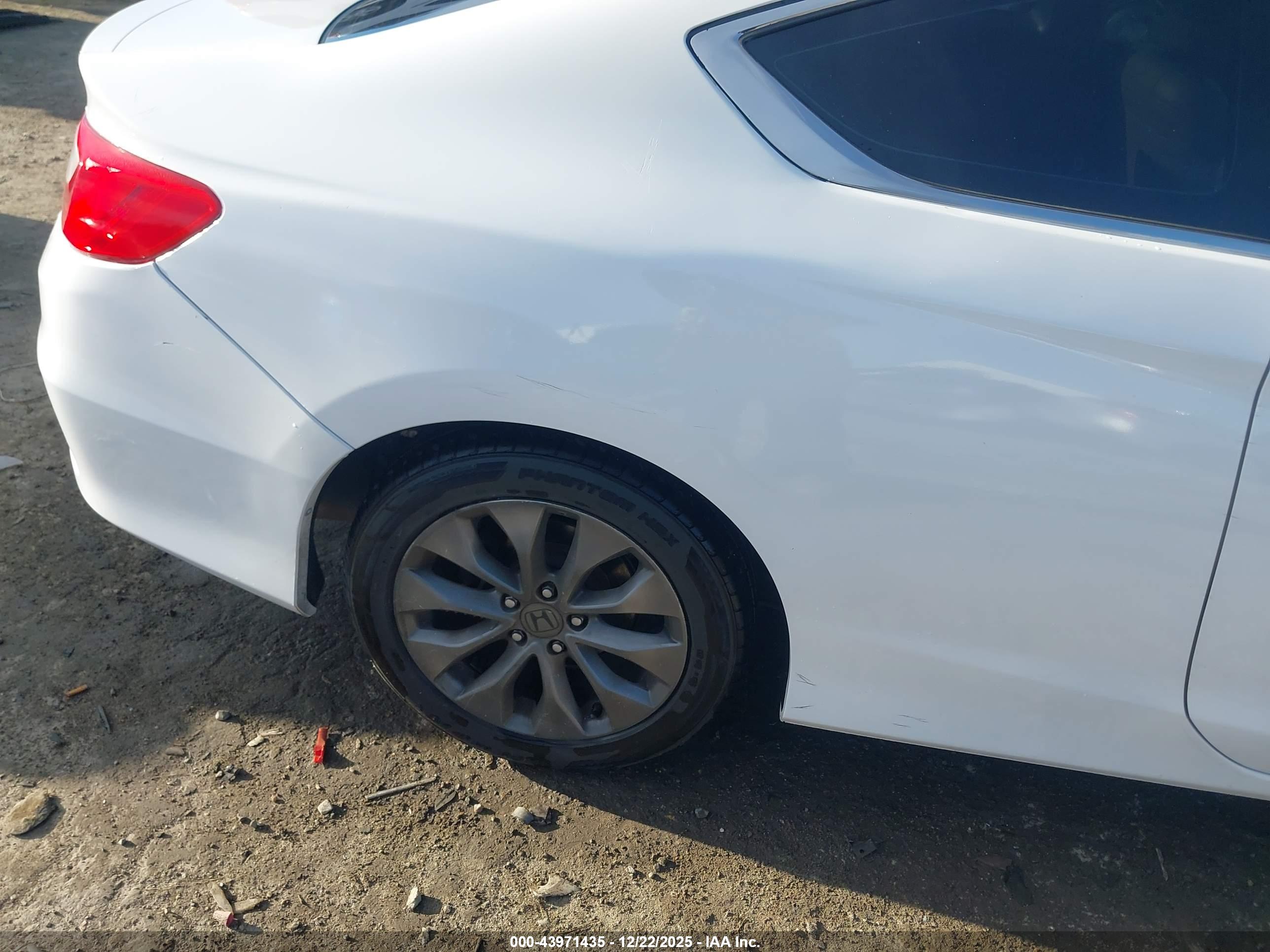 HONDA ACCORD image 6