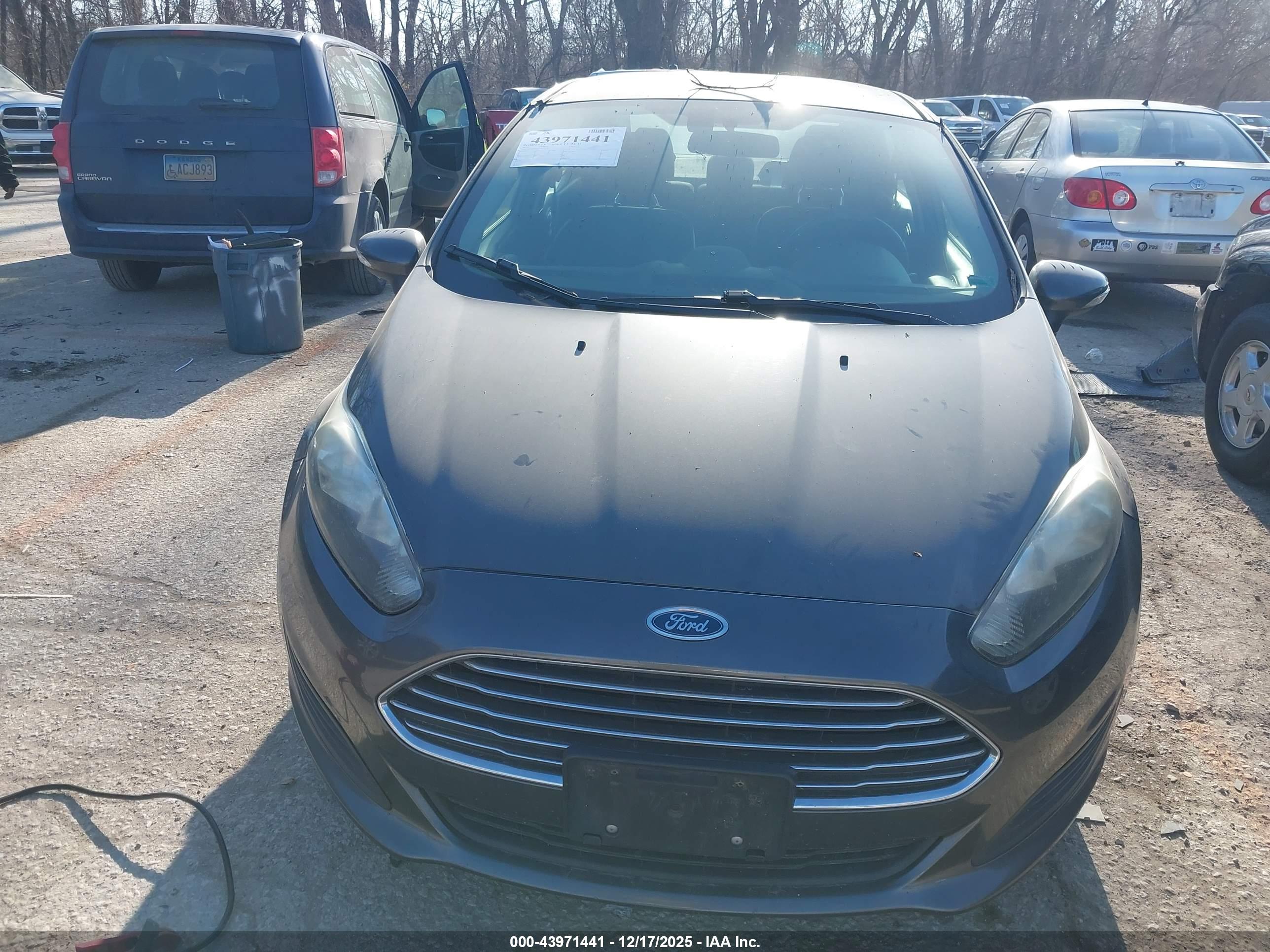 FORD FIESTA image 6