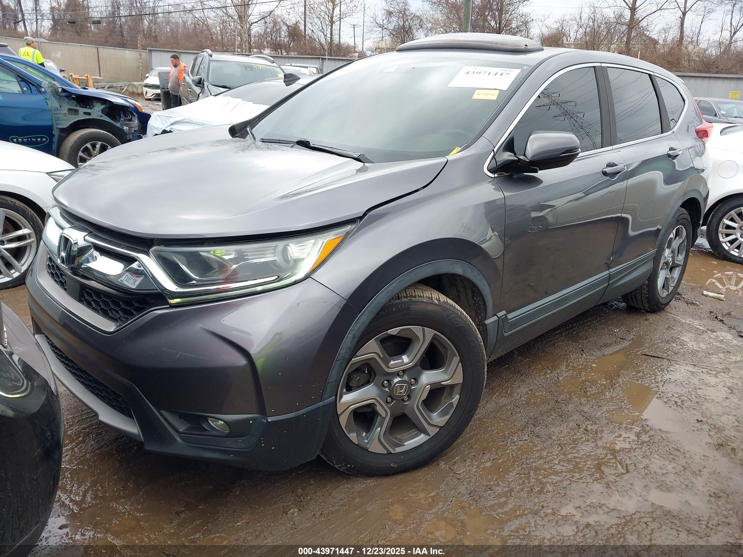 HONDA CR-V image 2