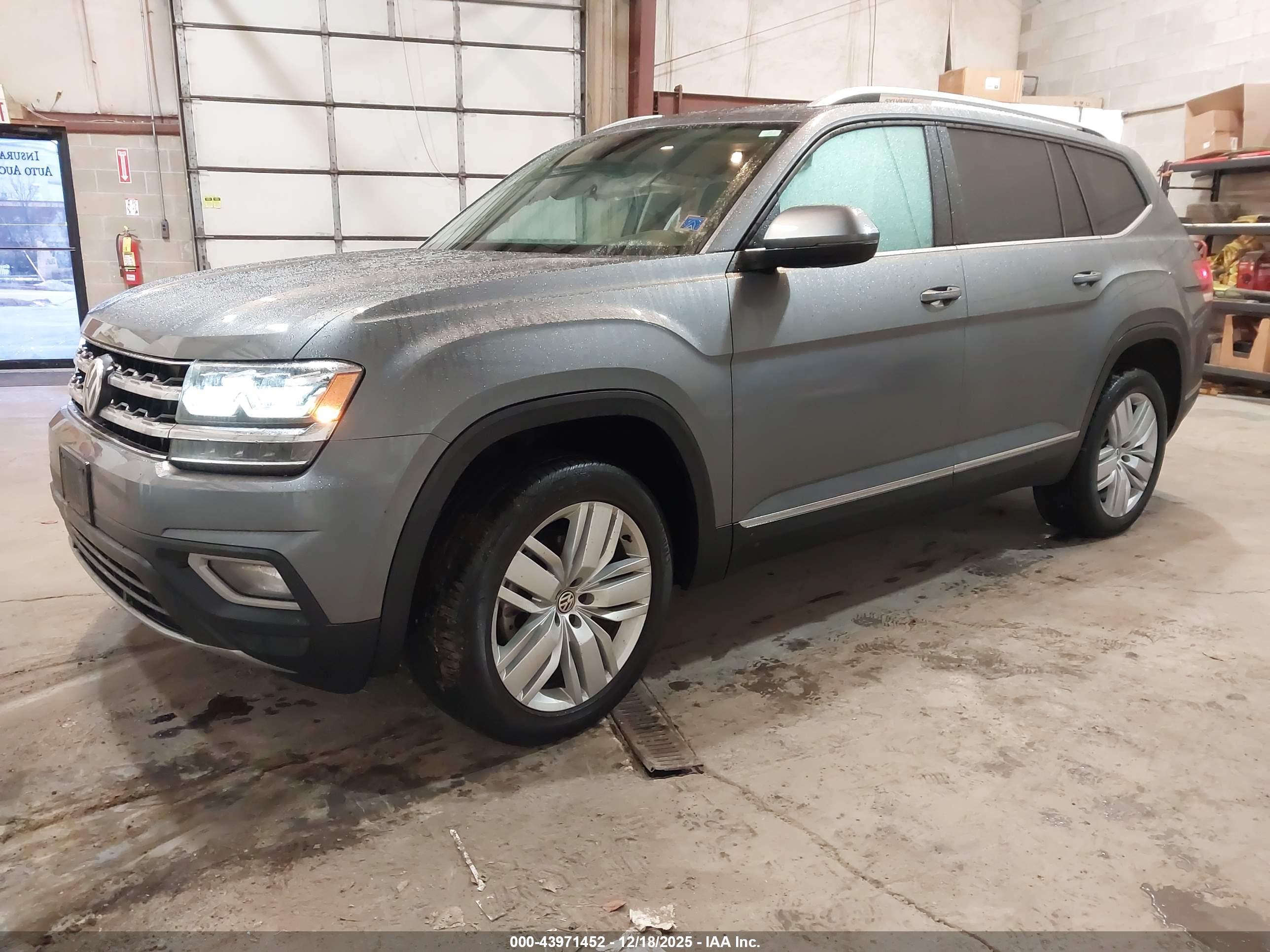 VOLKSWAGEN ATLAS image 2