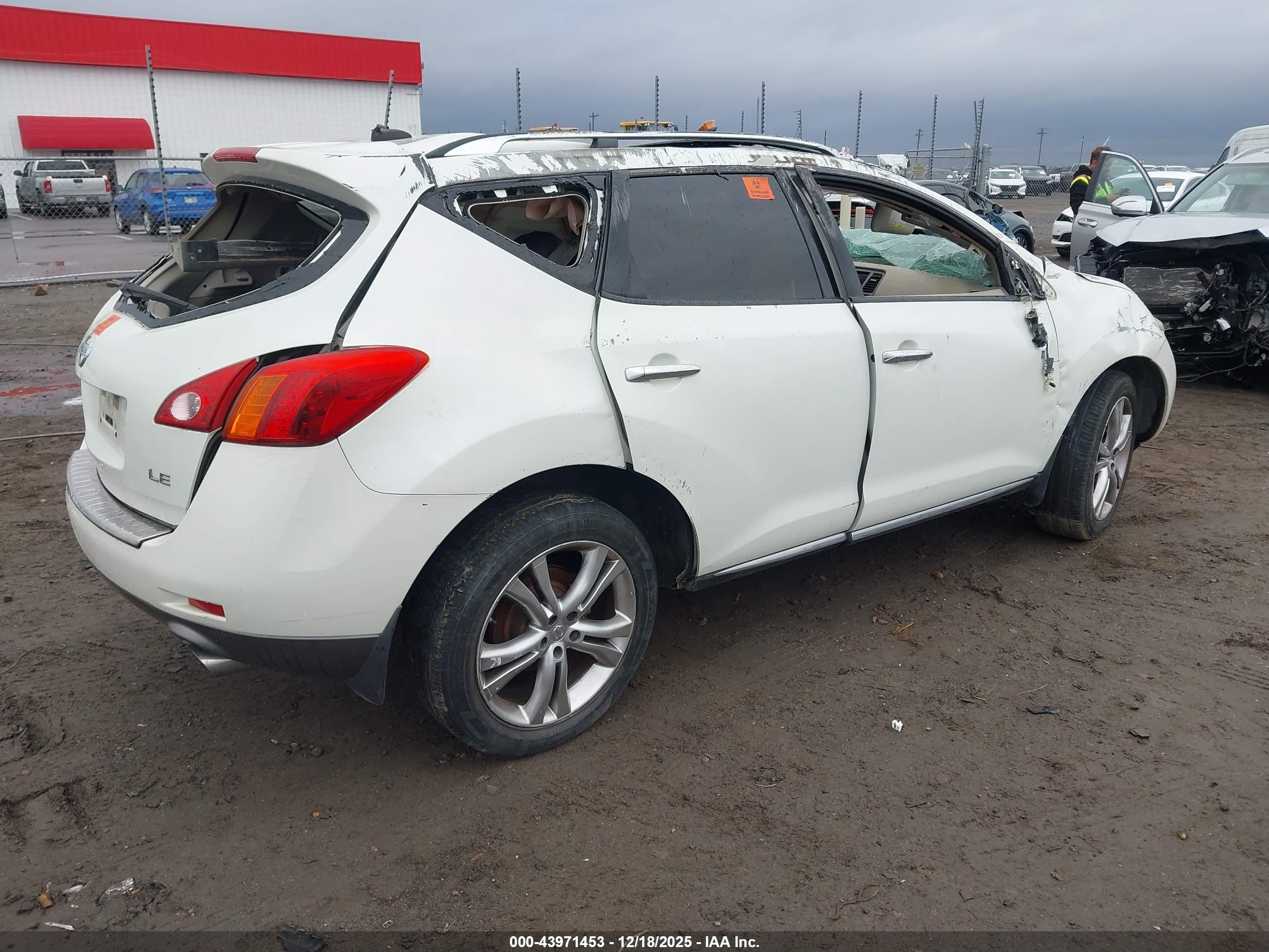 NISSAN MURANO image 4