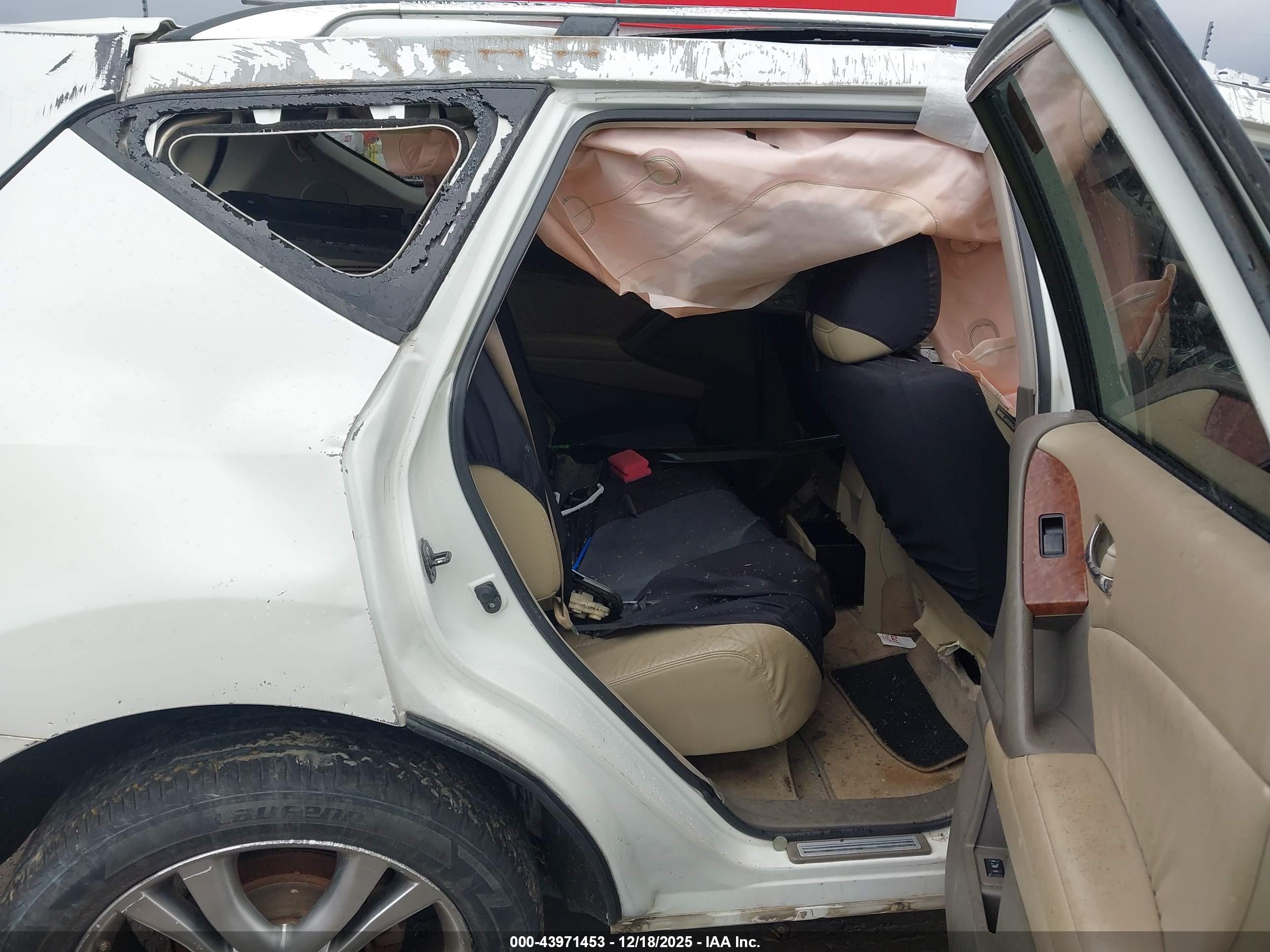 NISSAN MURANO image 8