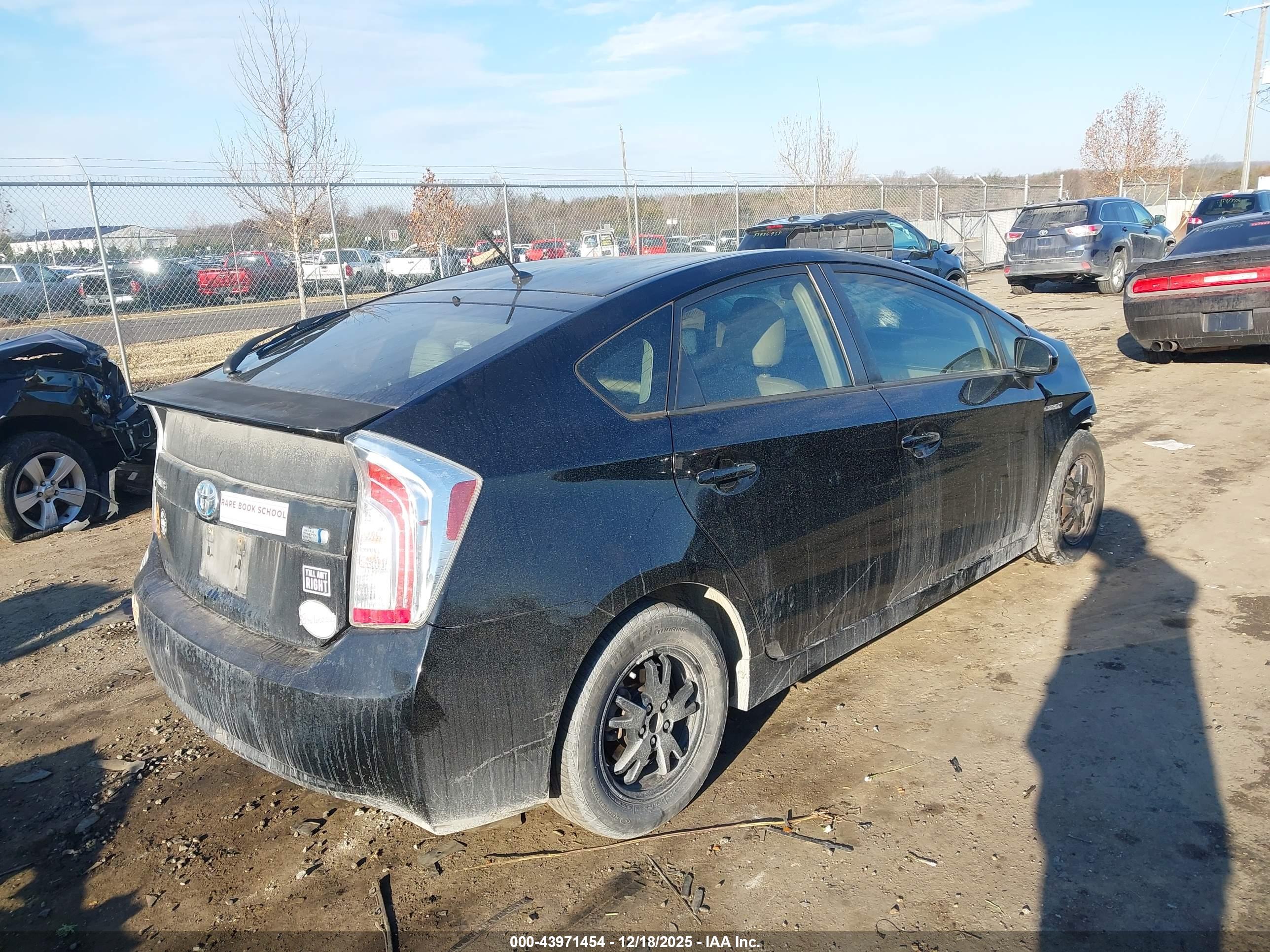 TOYOTA PRIUS image 4