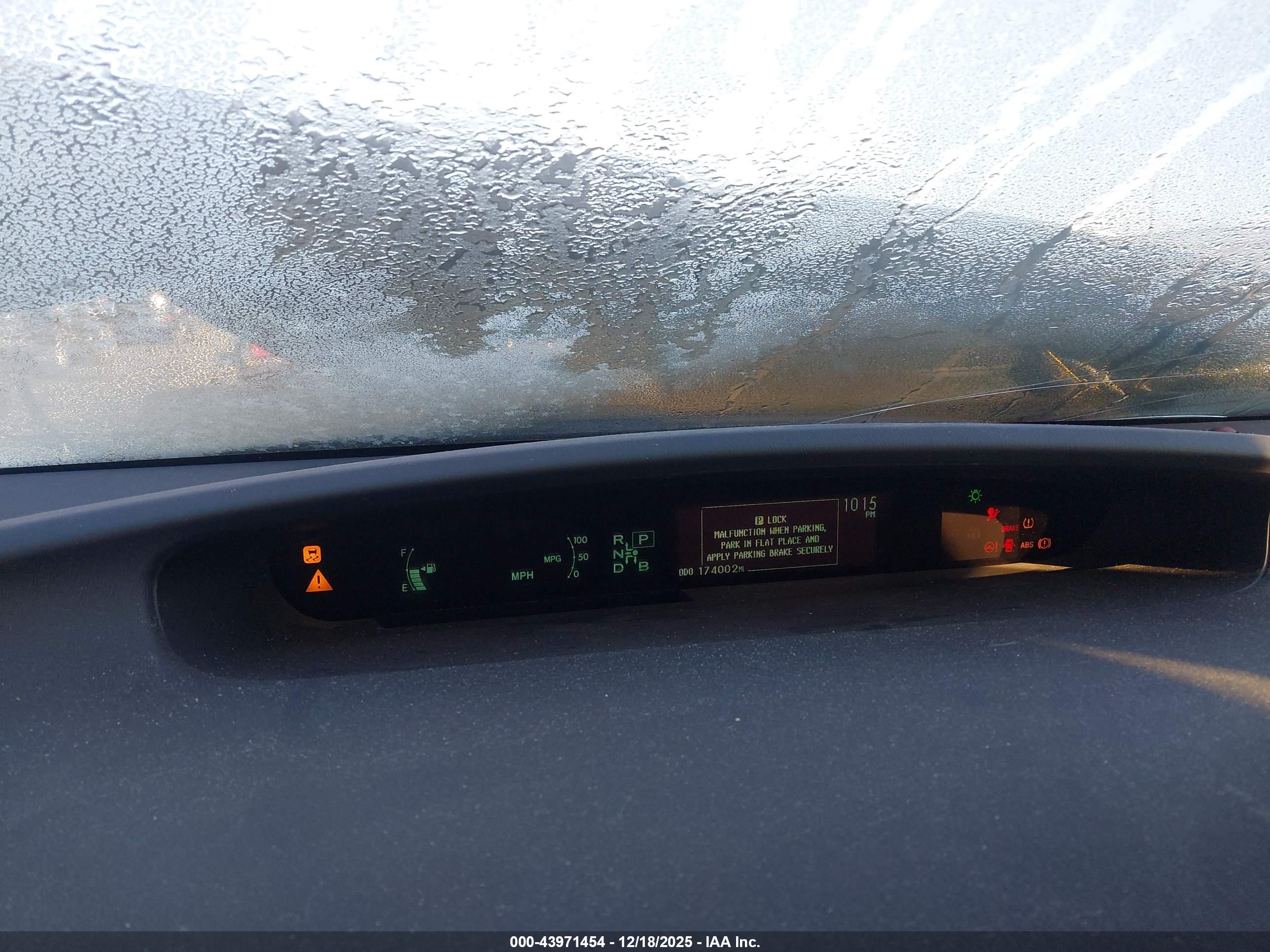 TOYOTA PRIUS image 7