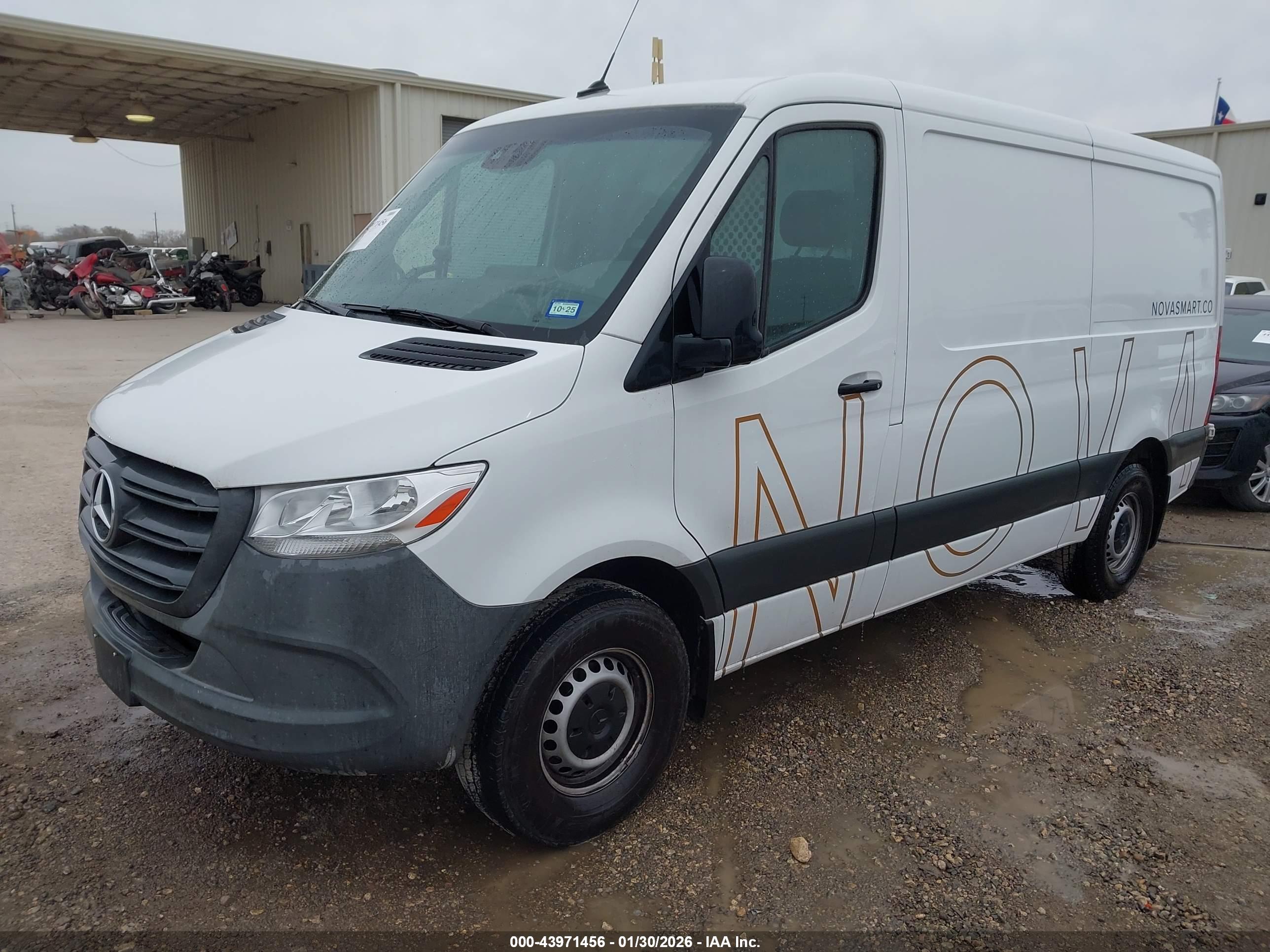 MERCEDES-BENZ SPRINTER image 2