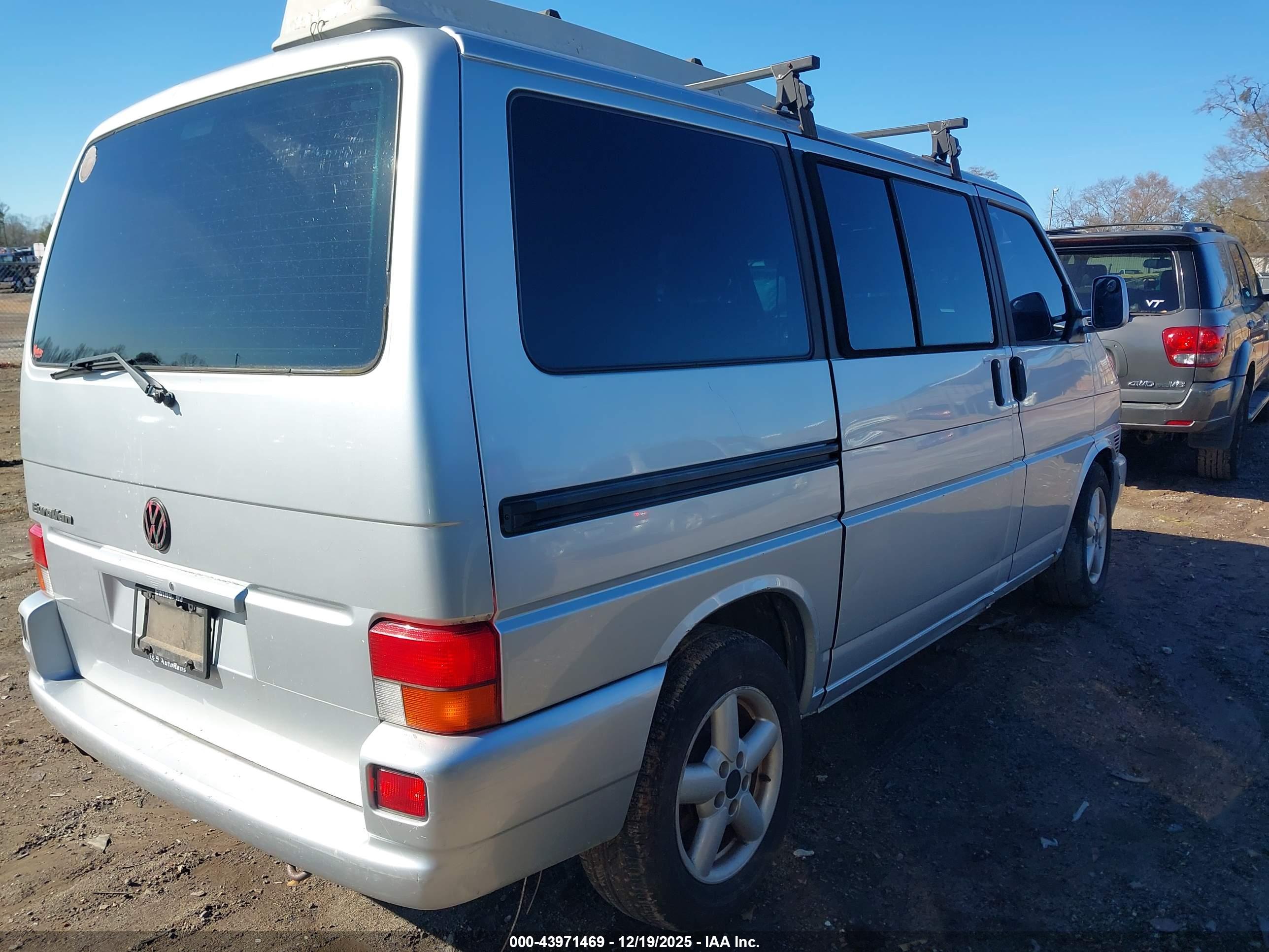 VOLKSWAGEN EUROVAN image 4