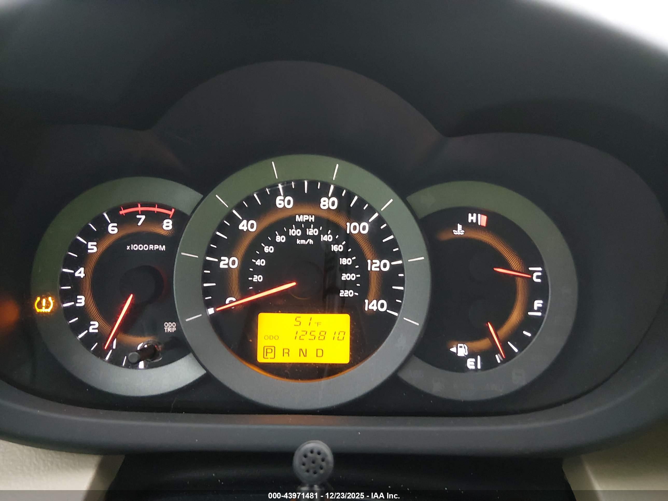 TOYOTA RAV4 image 7