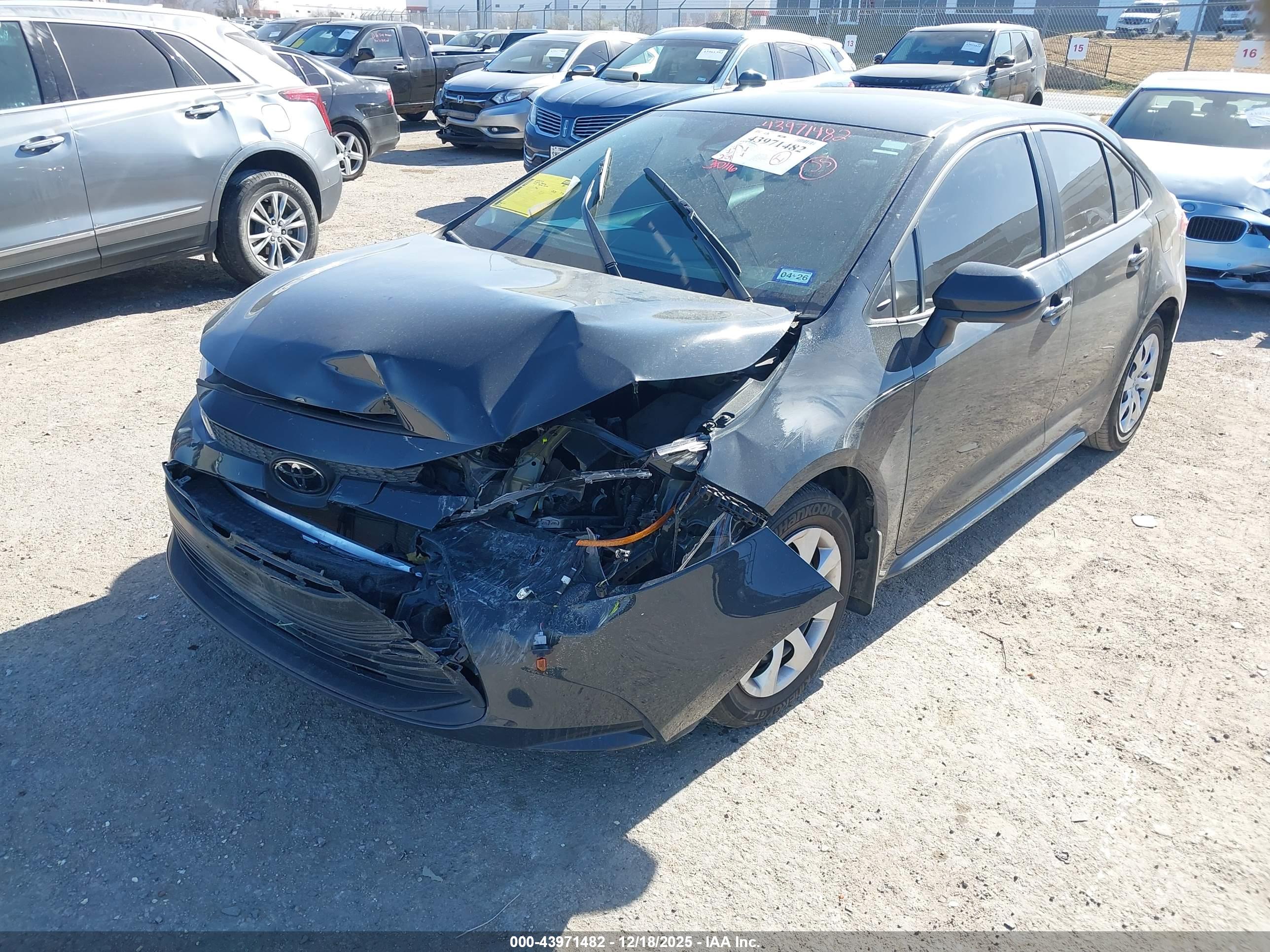 TOYOTA COROLLA image 2